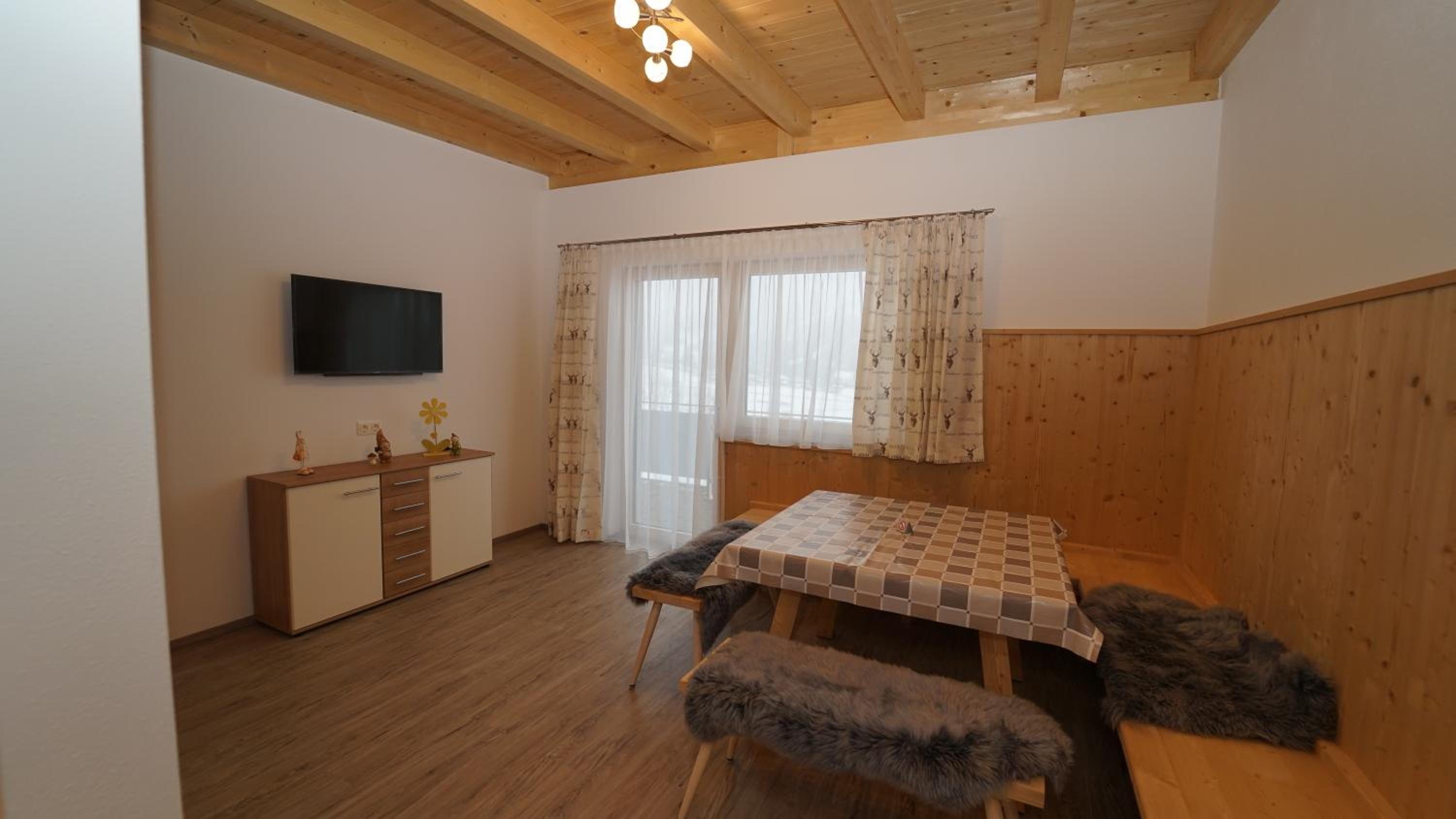Apartment with Balcony photo 1