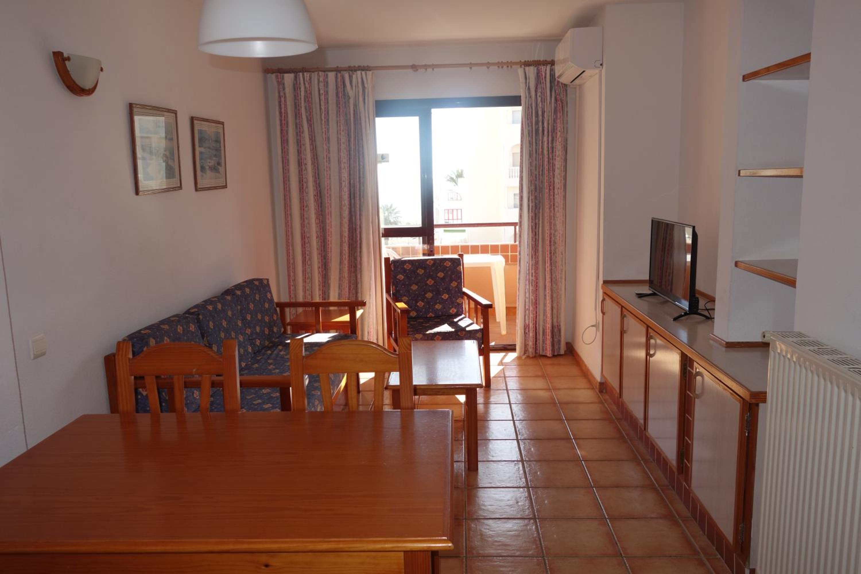 Apartamento de un dormitorio (3 adultos + 1 niño)