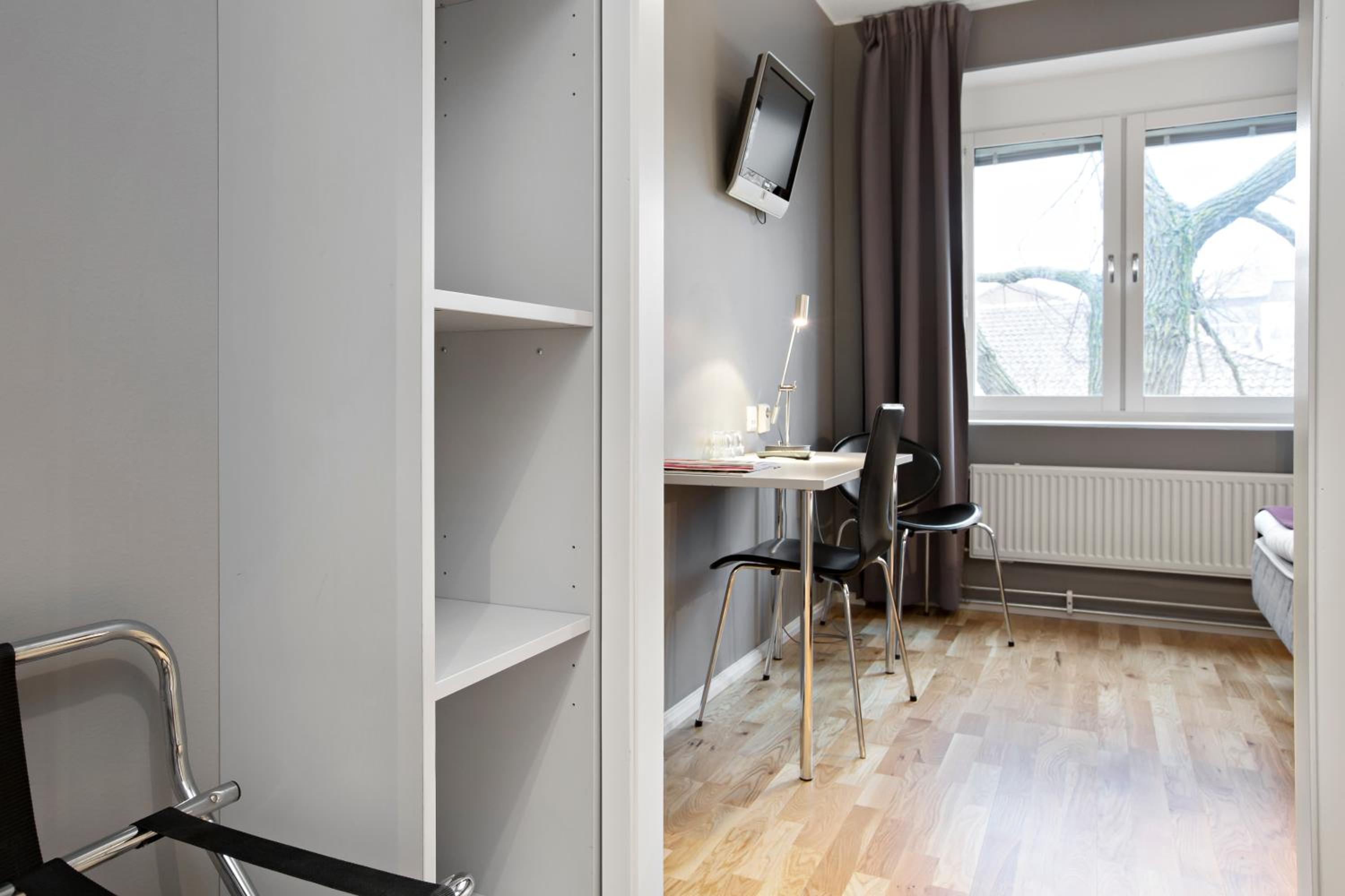 Standard Double Room - Photo 5