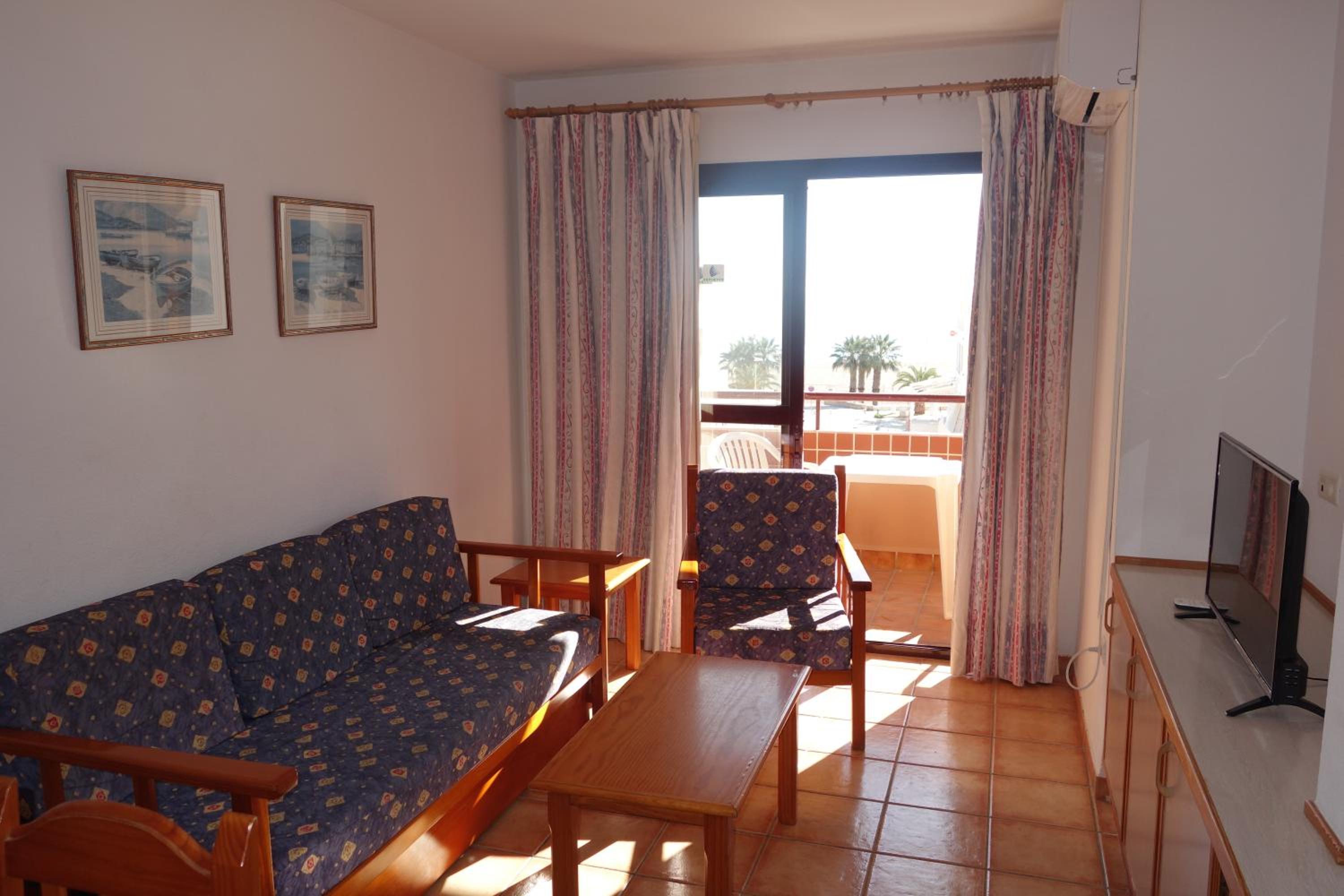 One-Bedroom Apartment (3 Adults) photo 3