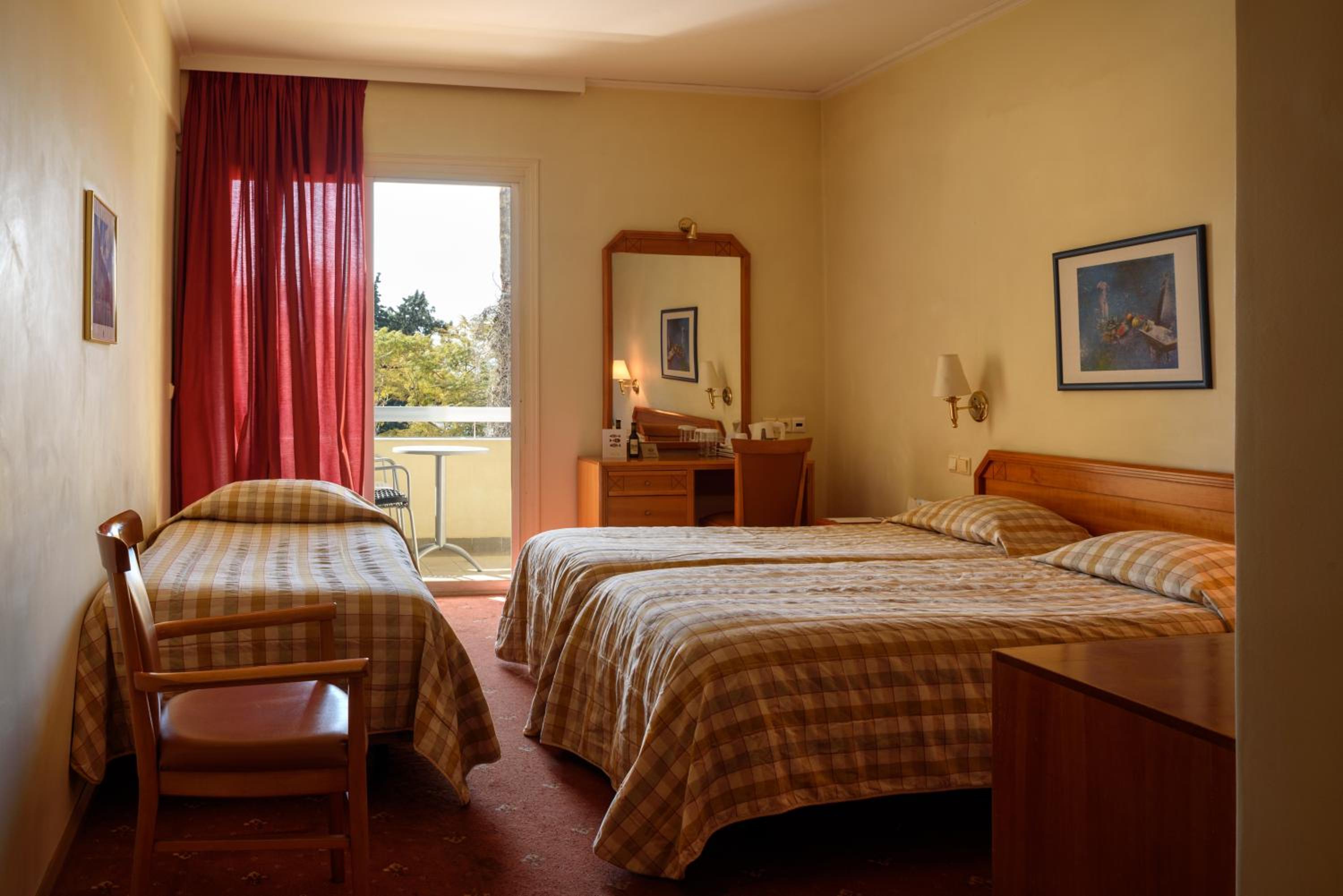 Quarto Triplo Econômico
