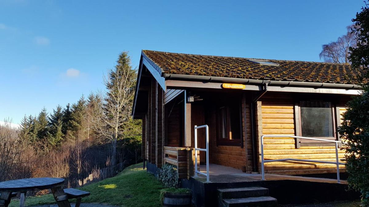 Chalet (Sleeps 6) photo 1