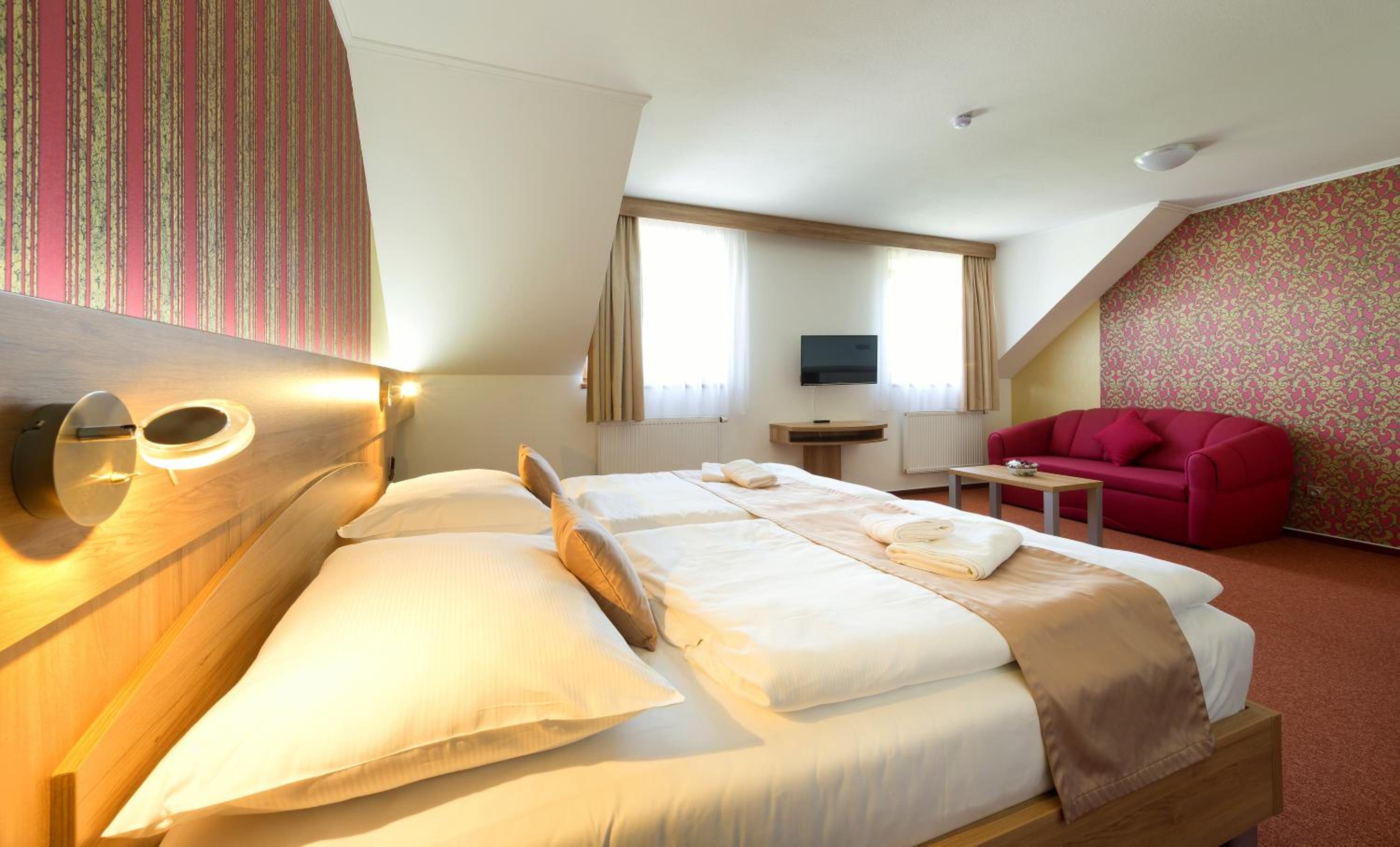 King Suite with Spa Bath photo 1