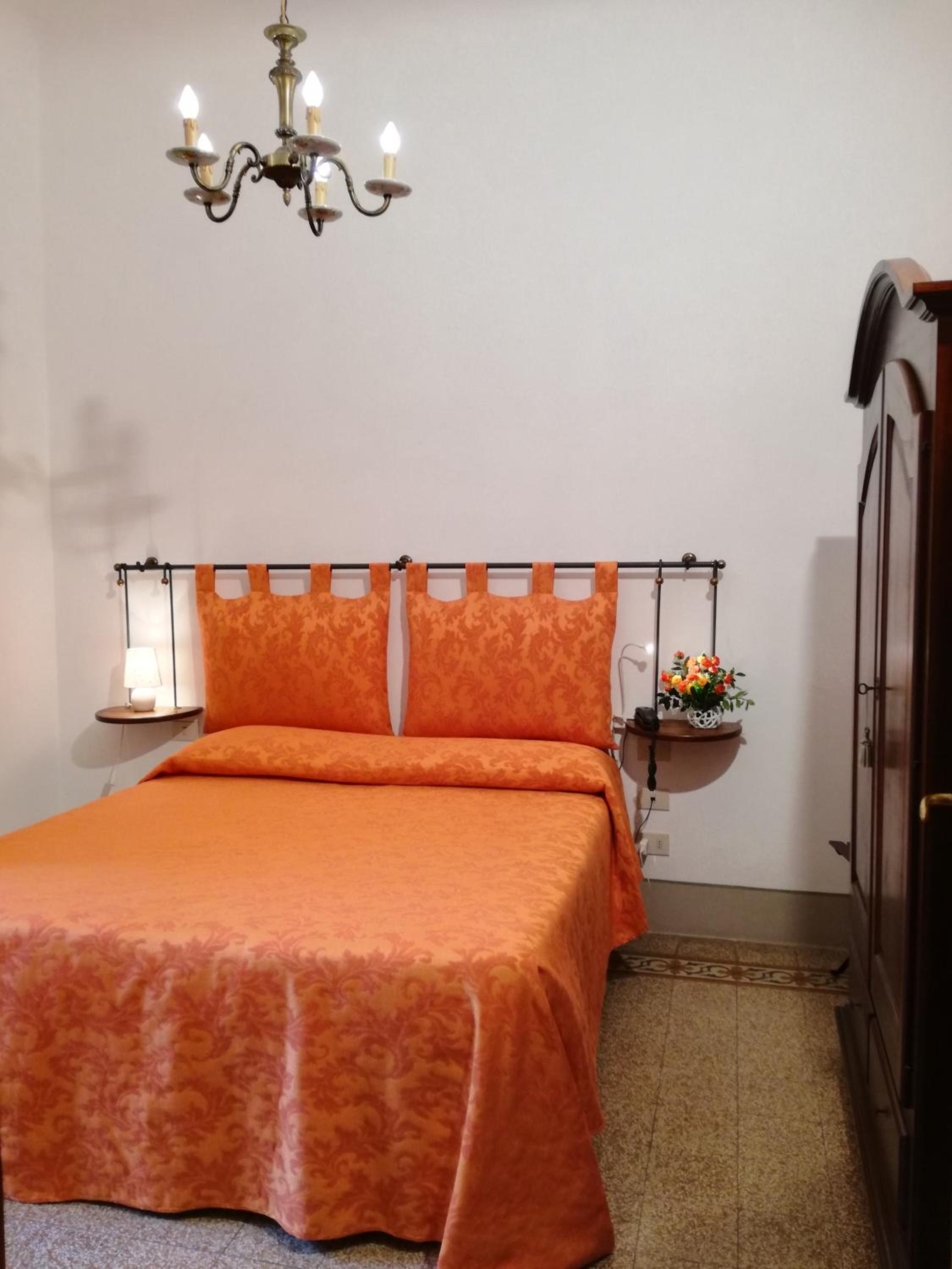 One-Bedroom Apartment with Terrace photo 2