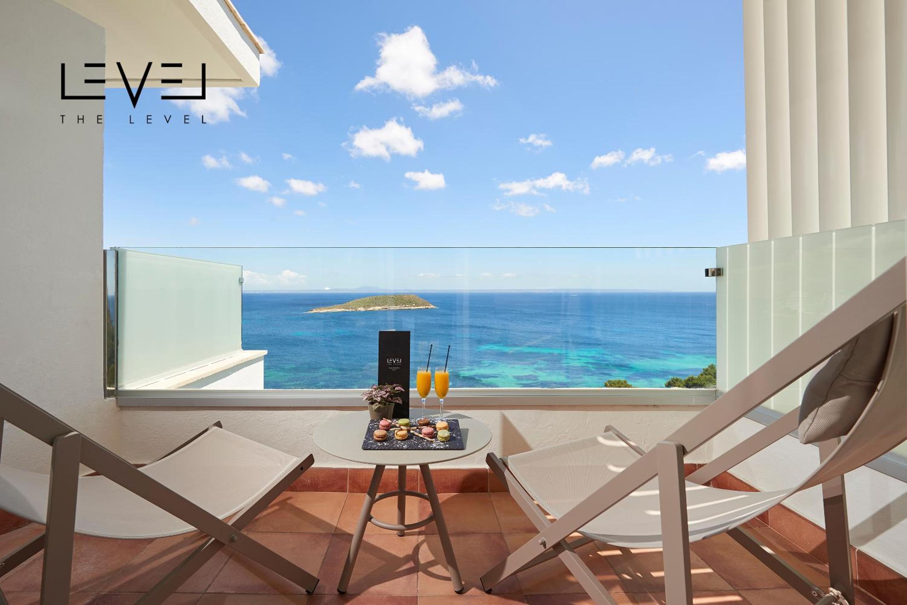 The Level Premium Sea View thumbnail 6