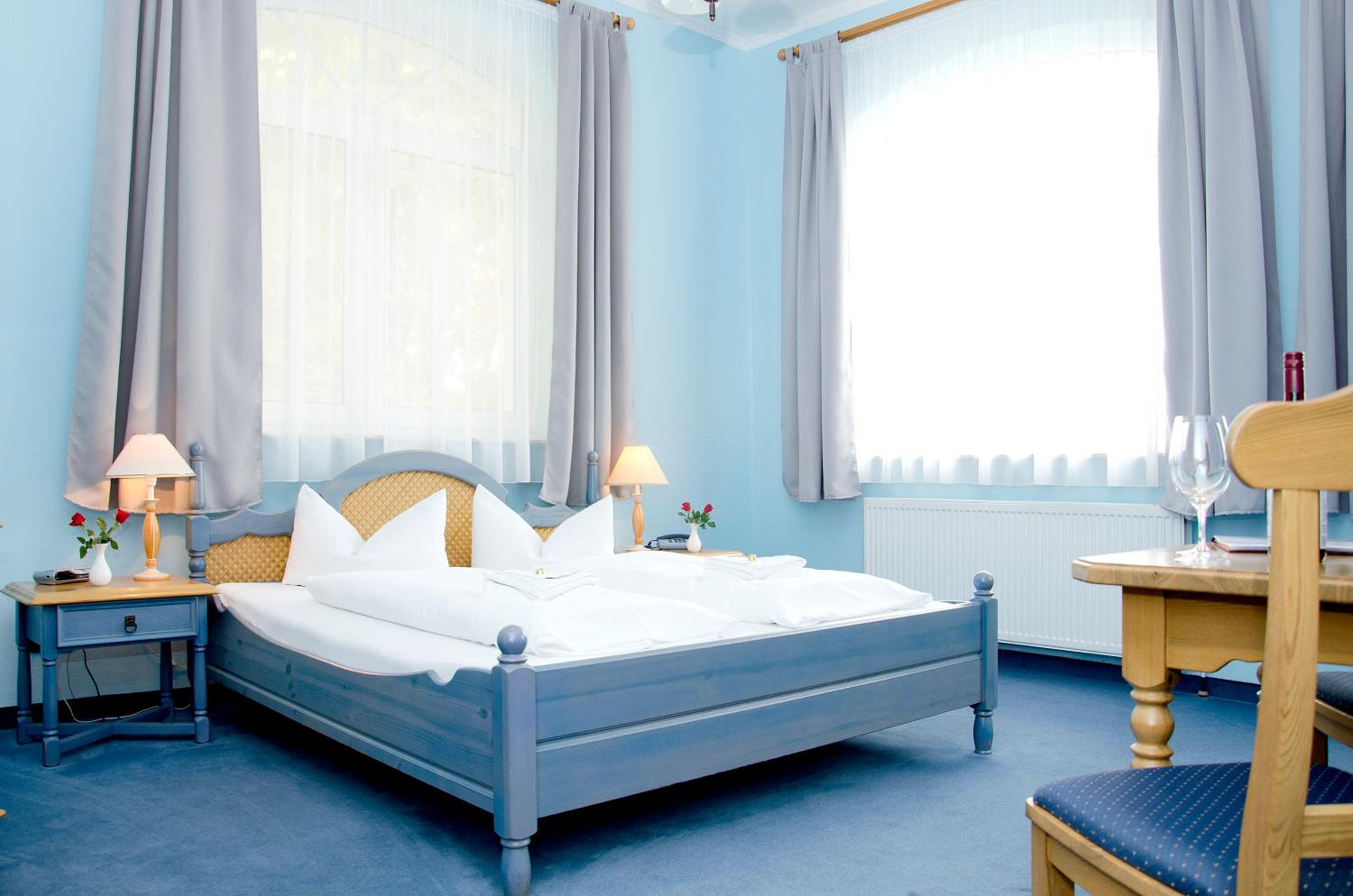 Double Room with Private Bathroom - Photo 6