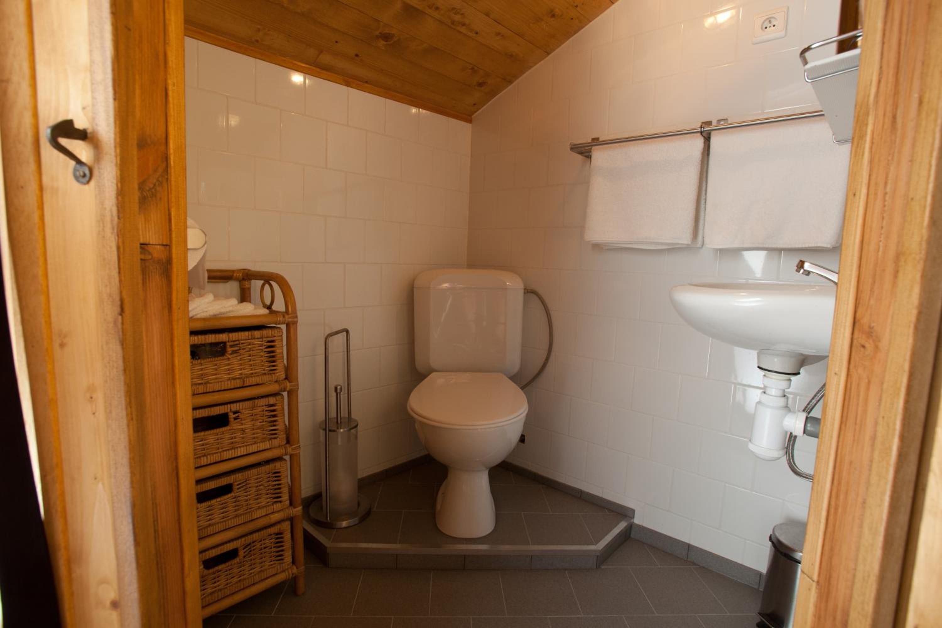 Basic Triple Room - Attic photo 2