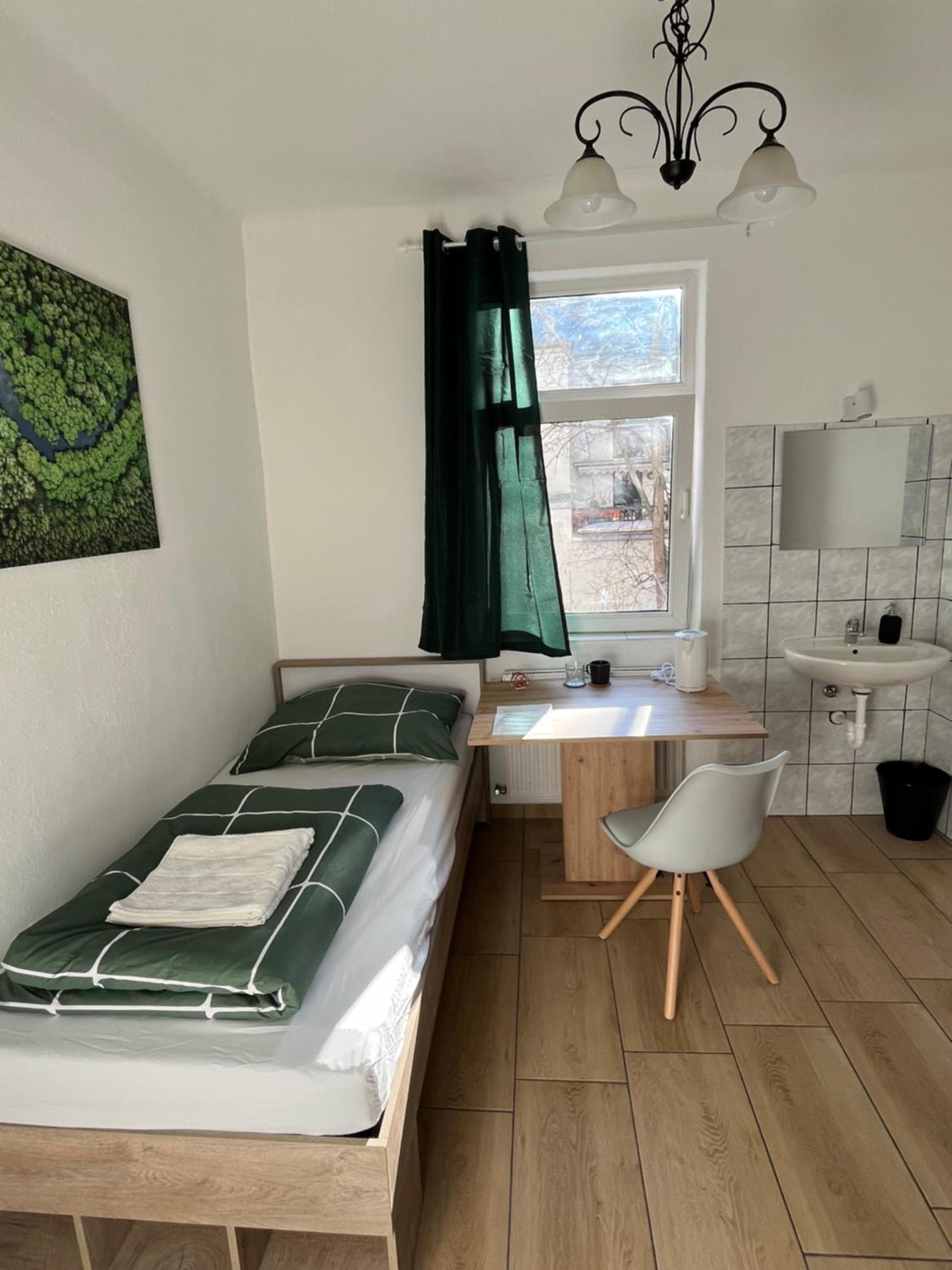 Single Room with Shared Bathroom