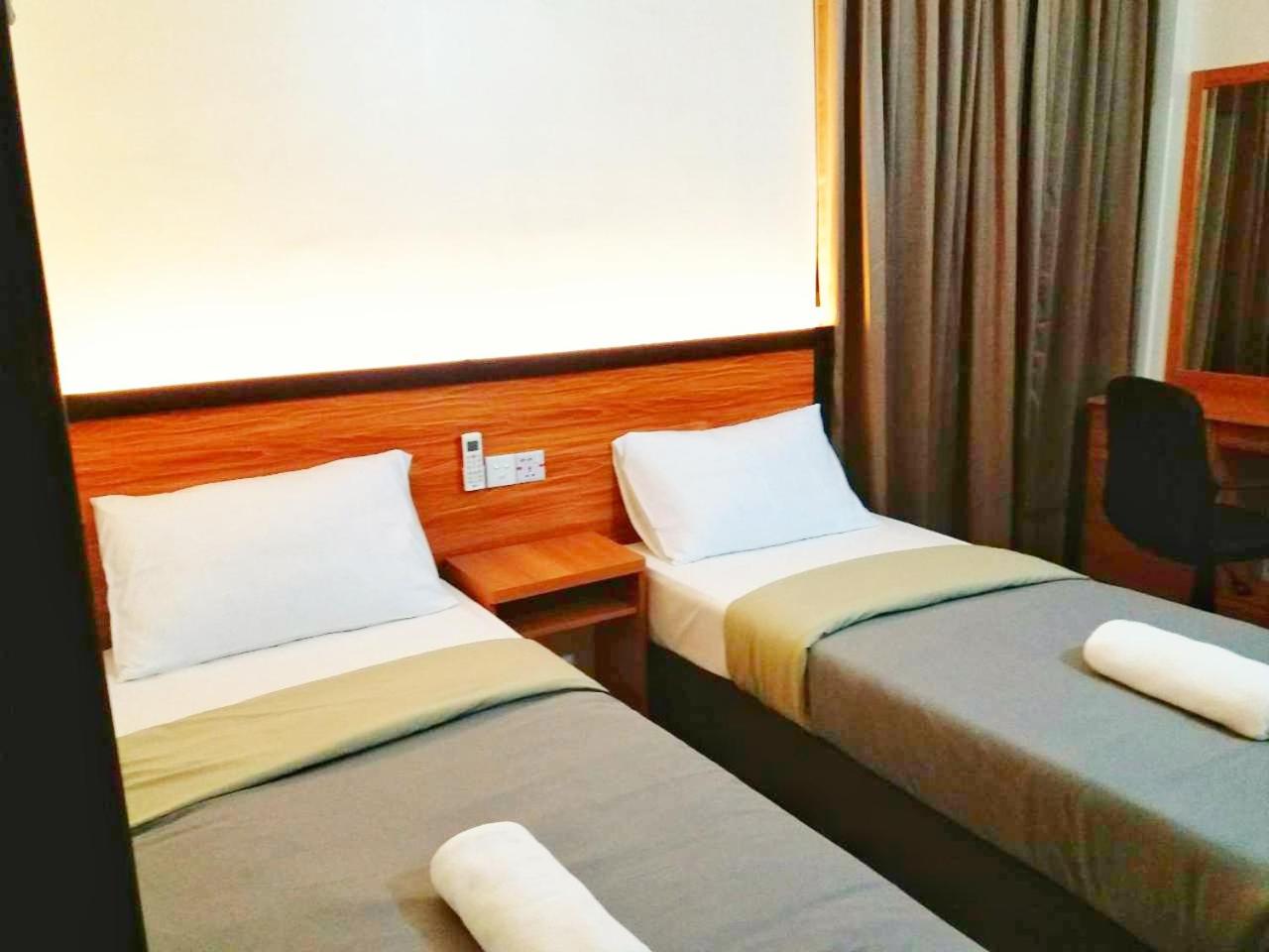 Standard Twin Room photo 2