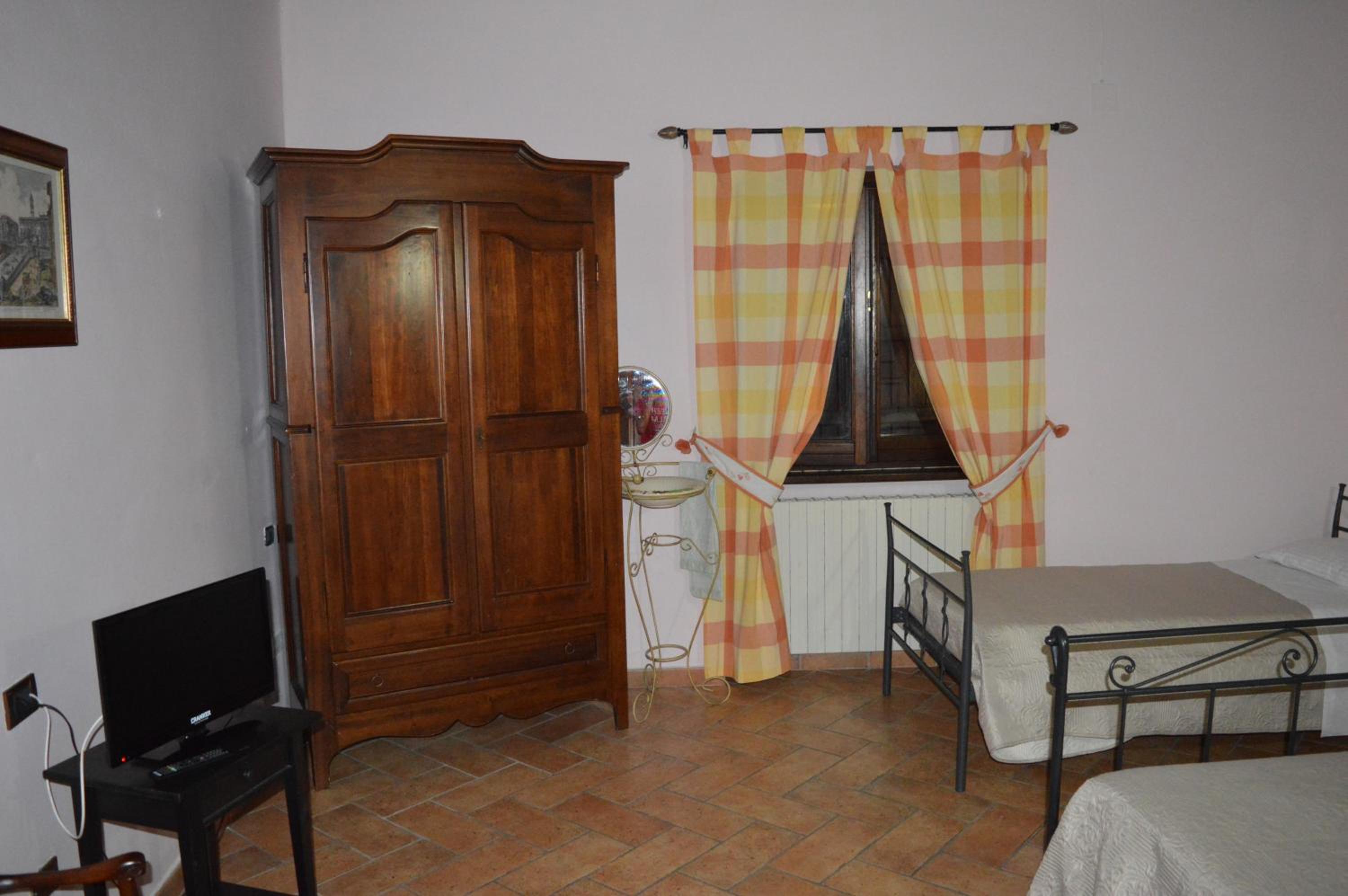 One-Bedroom Apartment - Photo 30