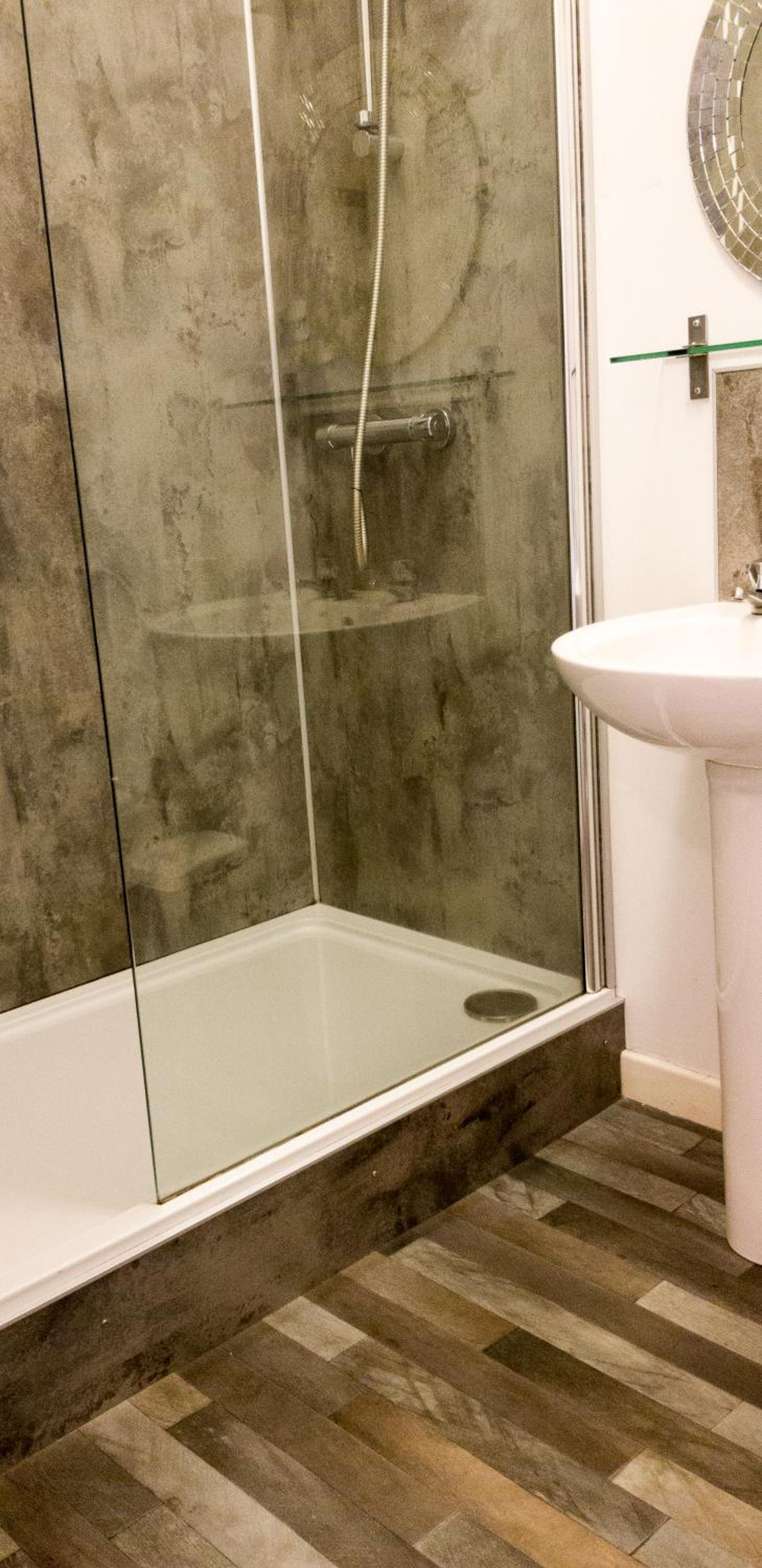Standard Twin Room - Photo 4
