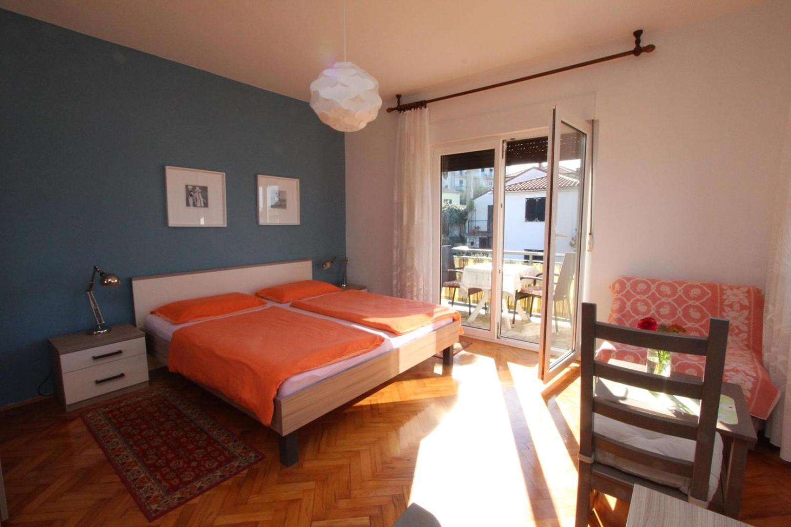 Double Room with Private External Bathroom