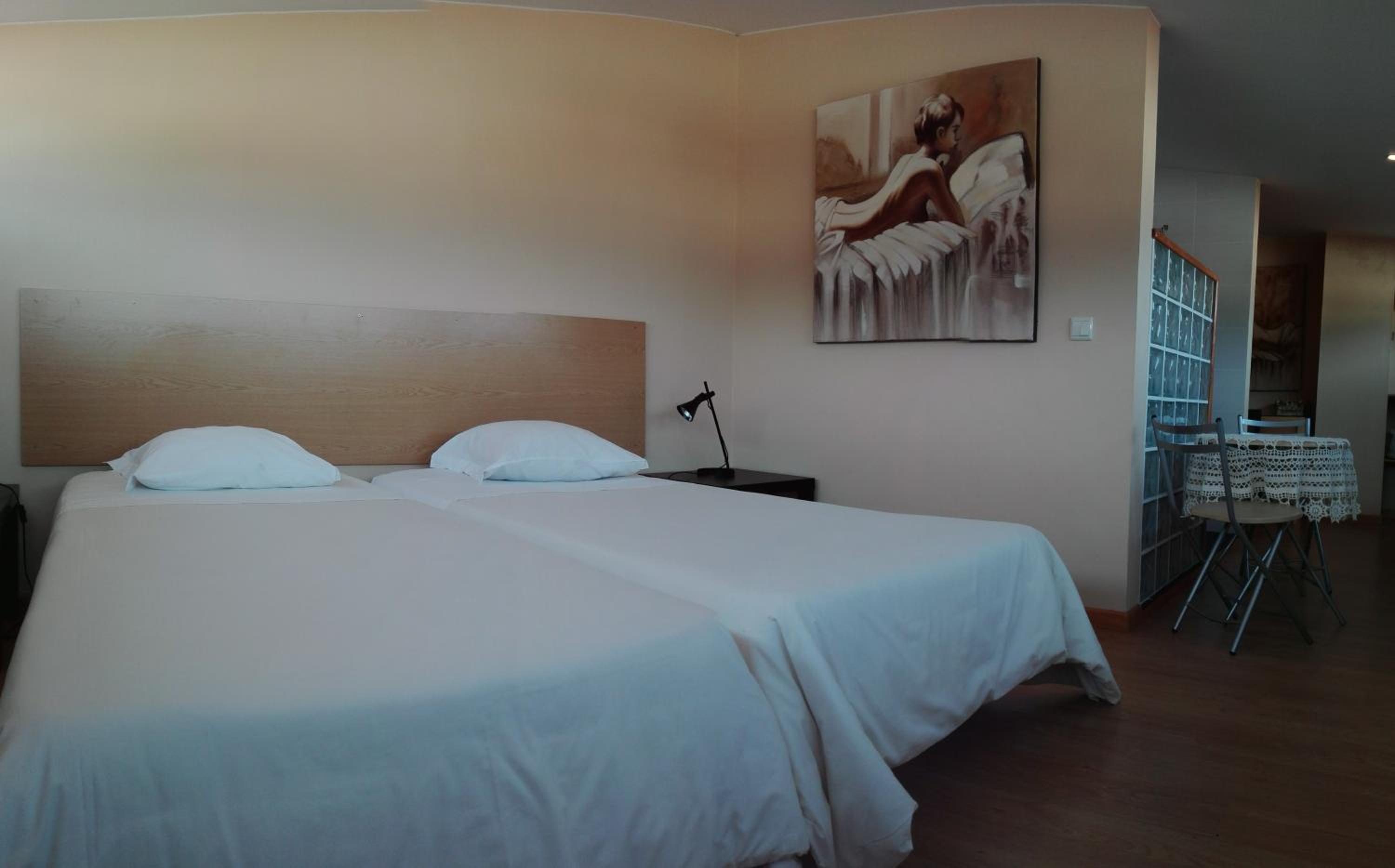 Double or Twin Room with City View - Photo 1