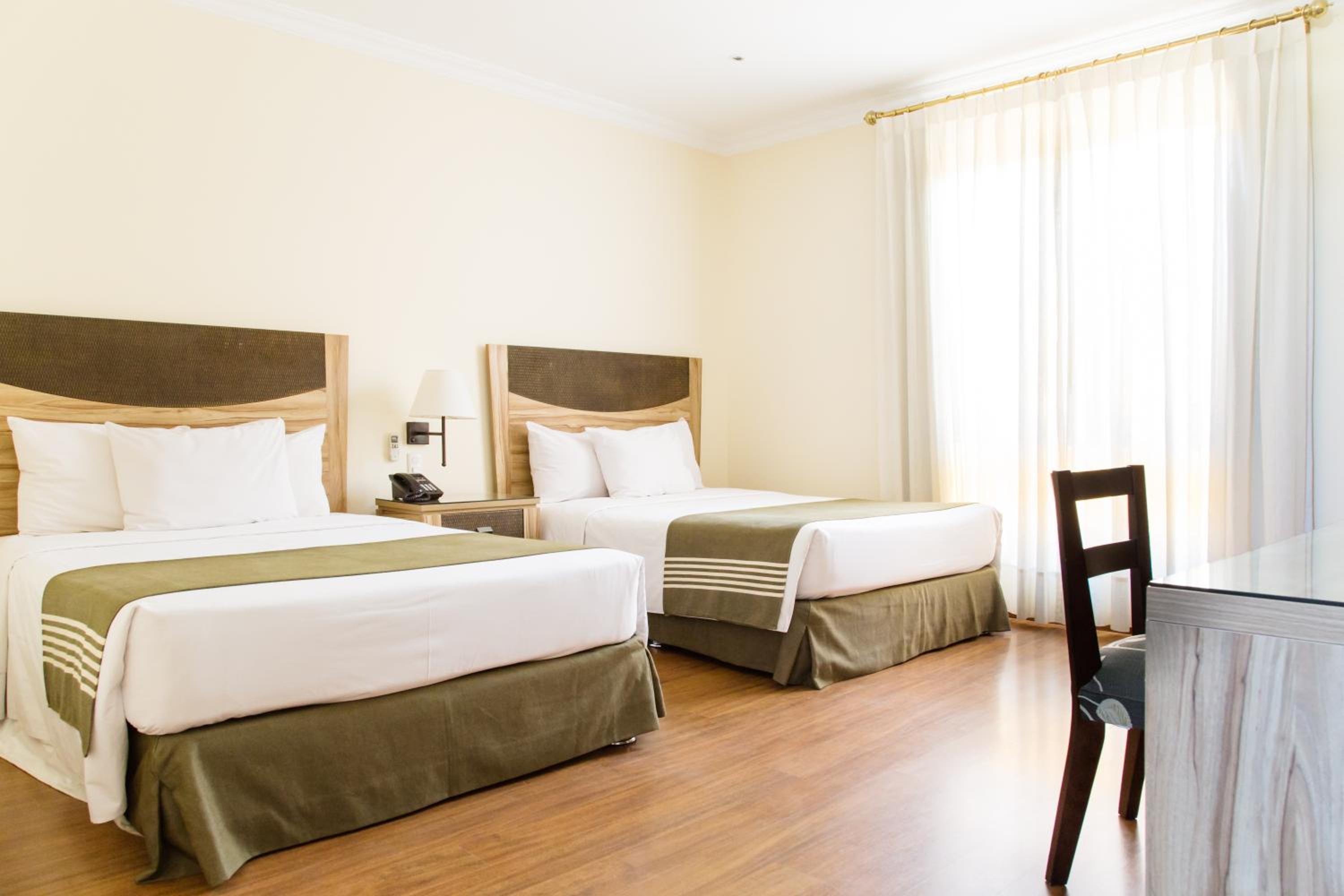 Superior Twin Room - Photo 4