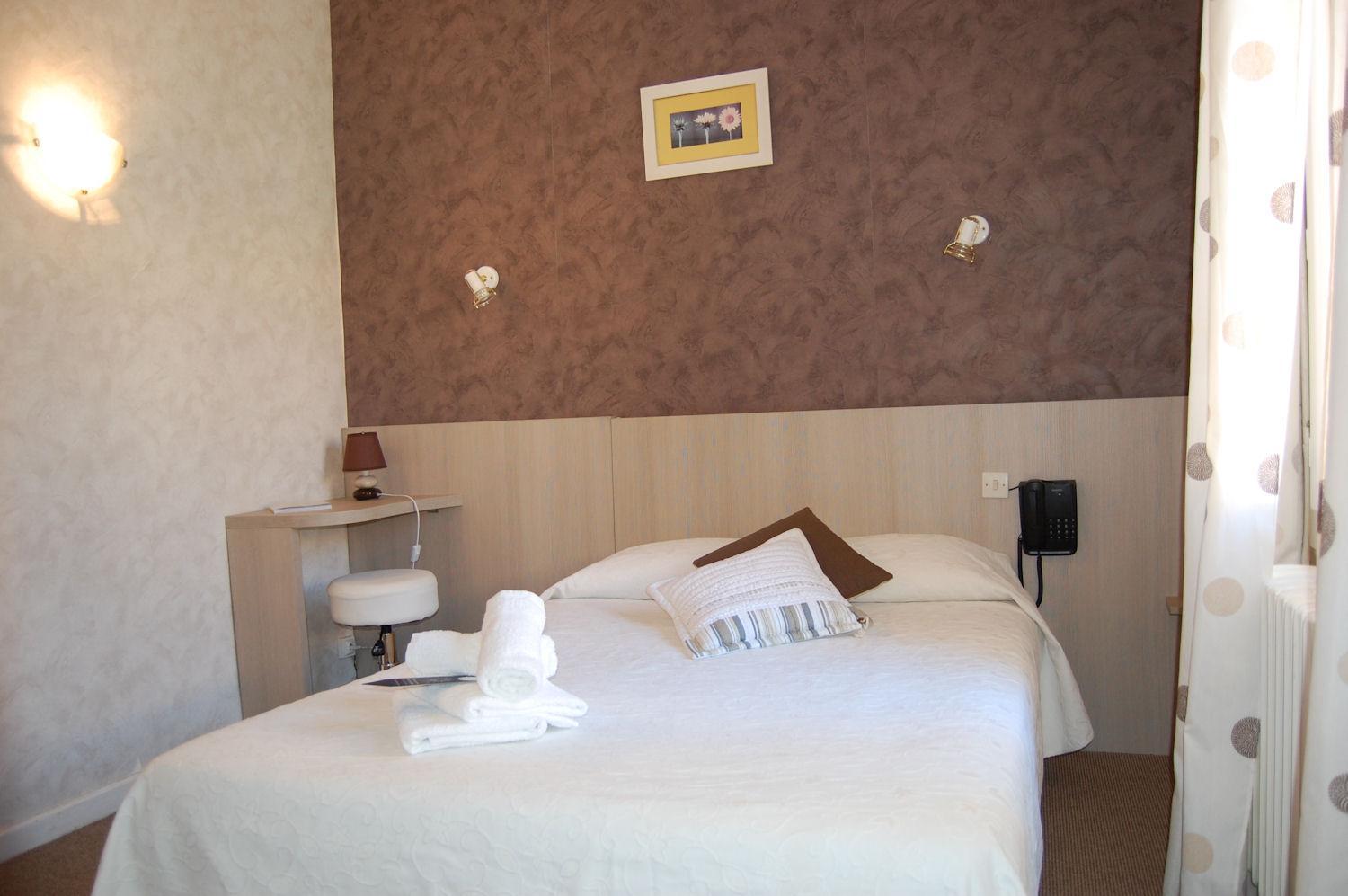 Economy Double Room photo 2