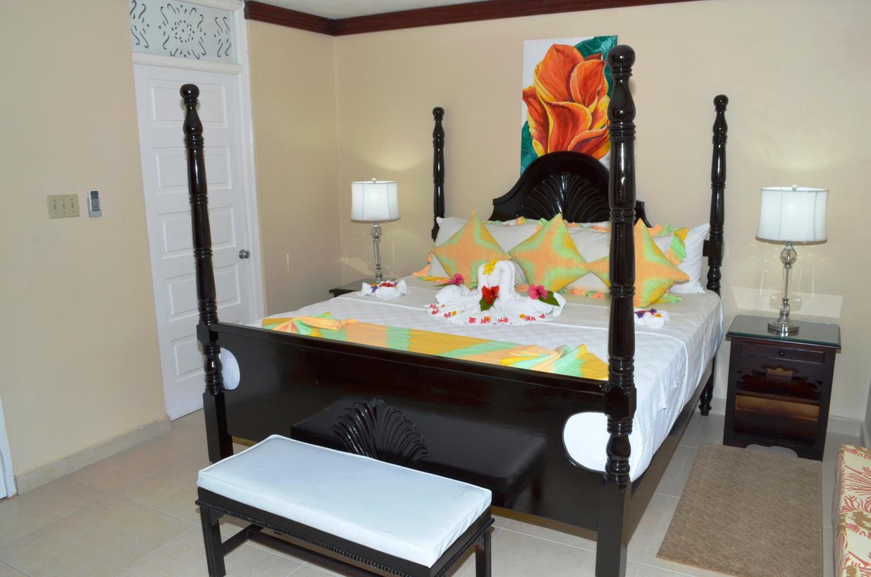 Two-Bedroom Junior Suite Garden/Pool View - Nanny Service Included