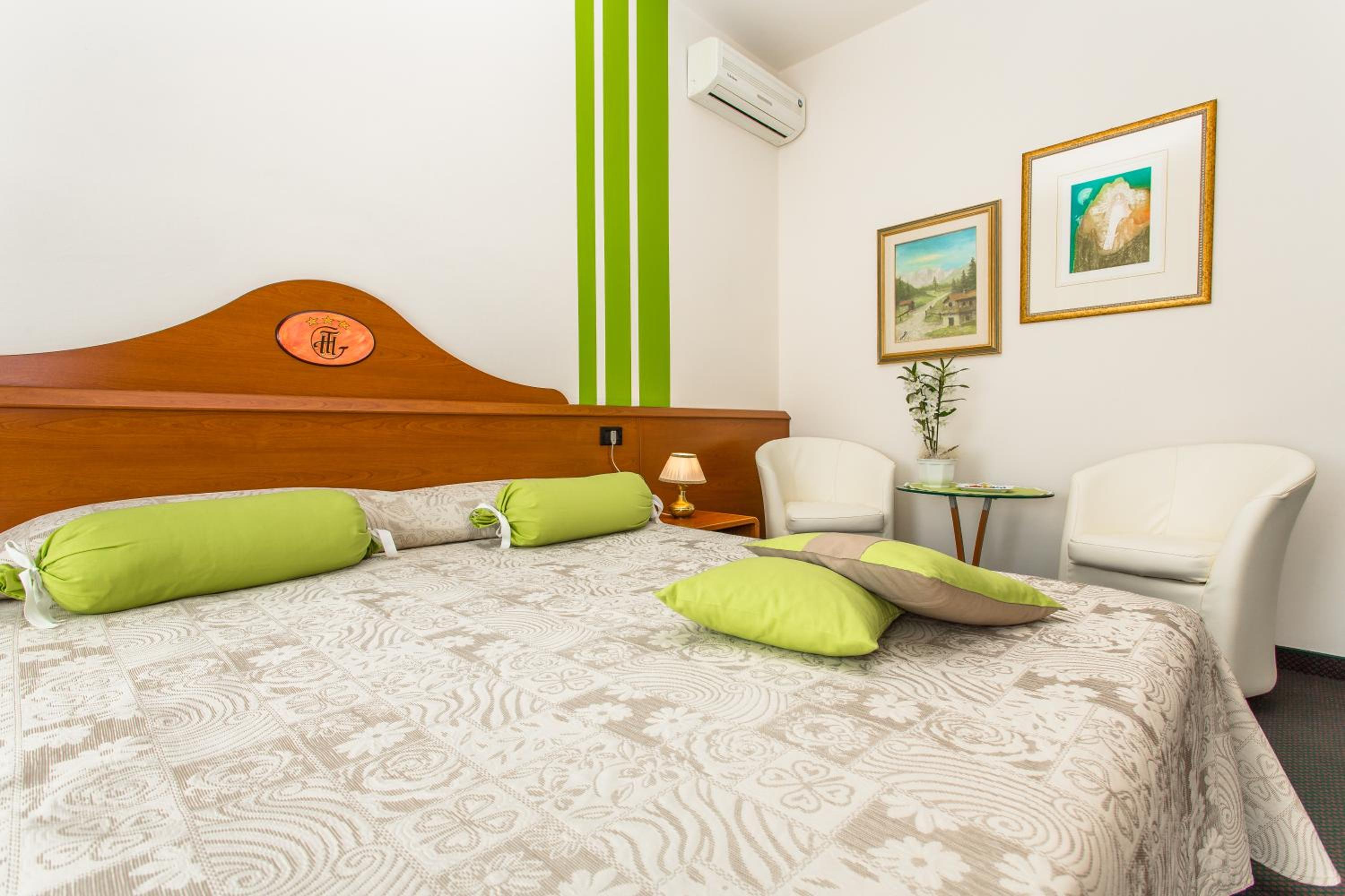 Superior Double or Twin Room - Photo 1