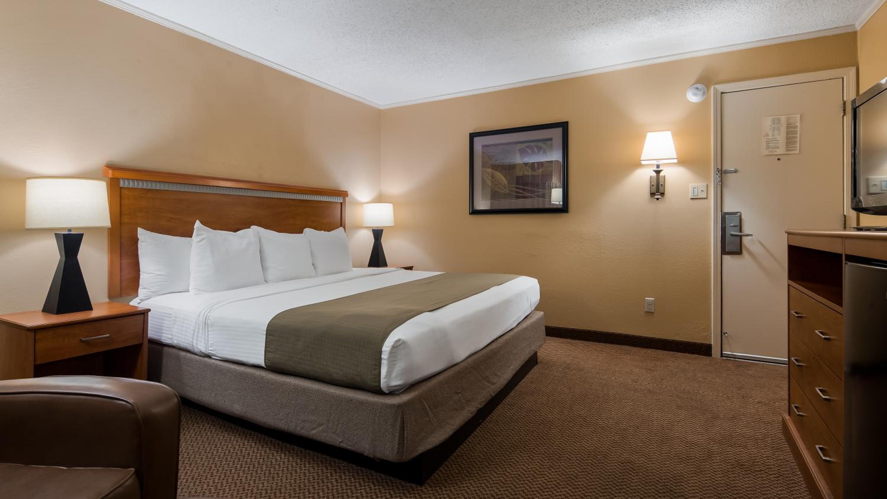 King Room - First Floor/Non-Smoking - Photo 2