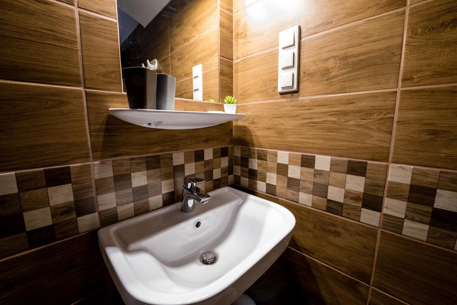 Family Room with Private Bathroom photo 3