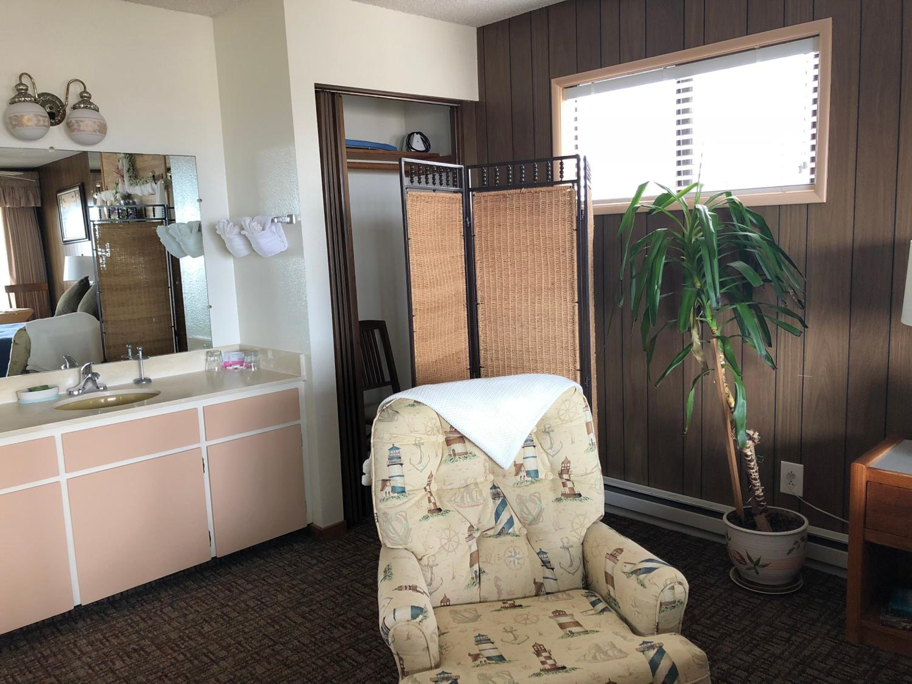 Studio with Ocean View - No Pets Allowed photo 3