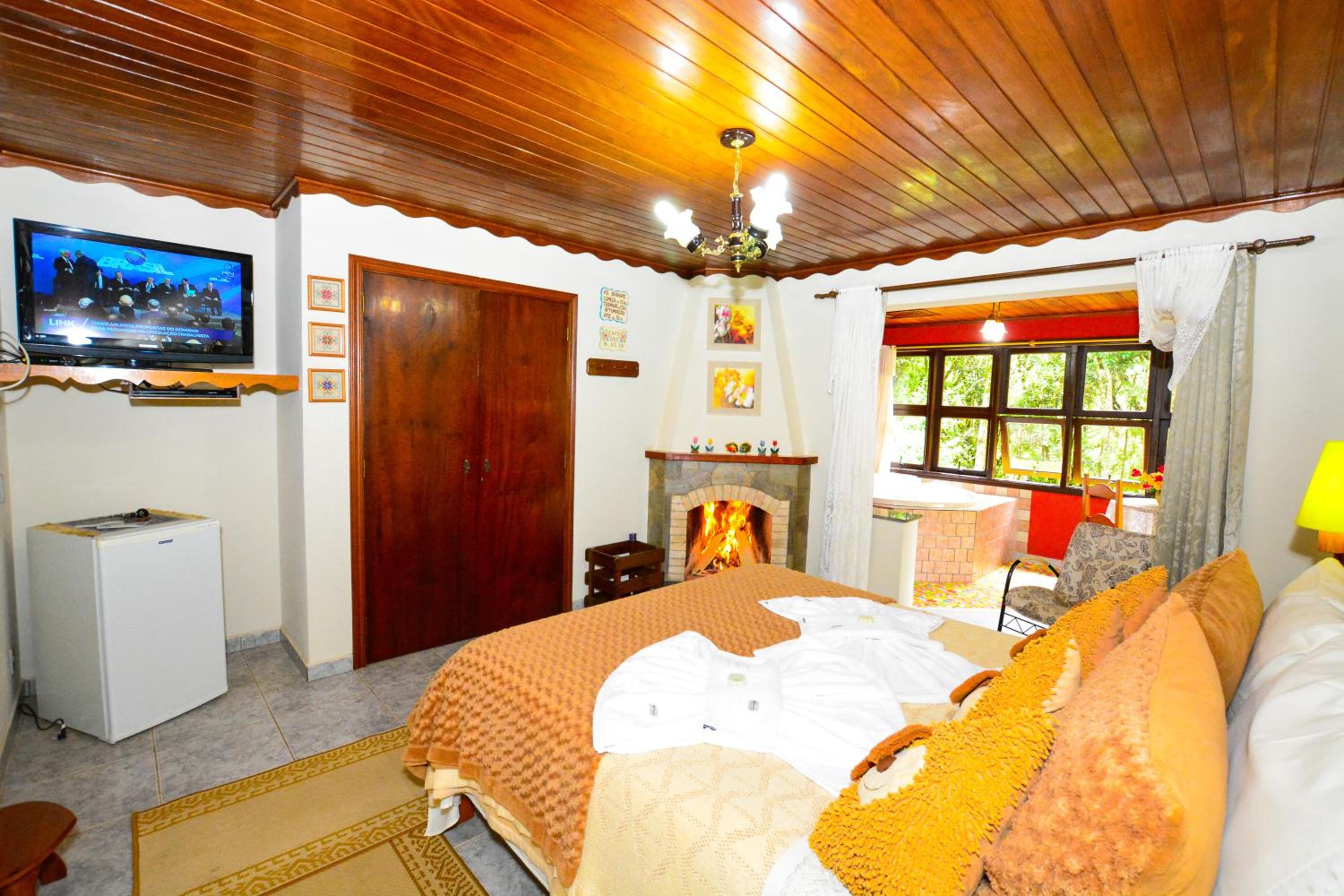 Deluxe Queen Room photo 3