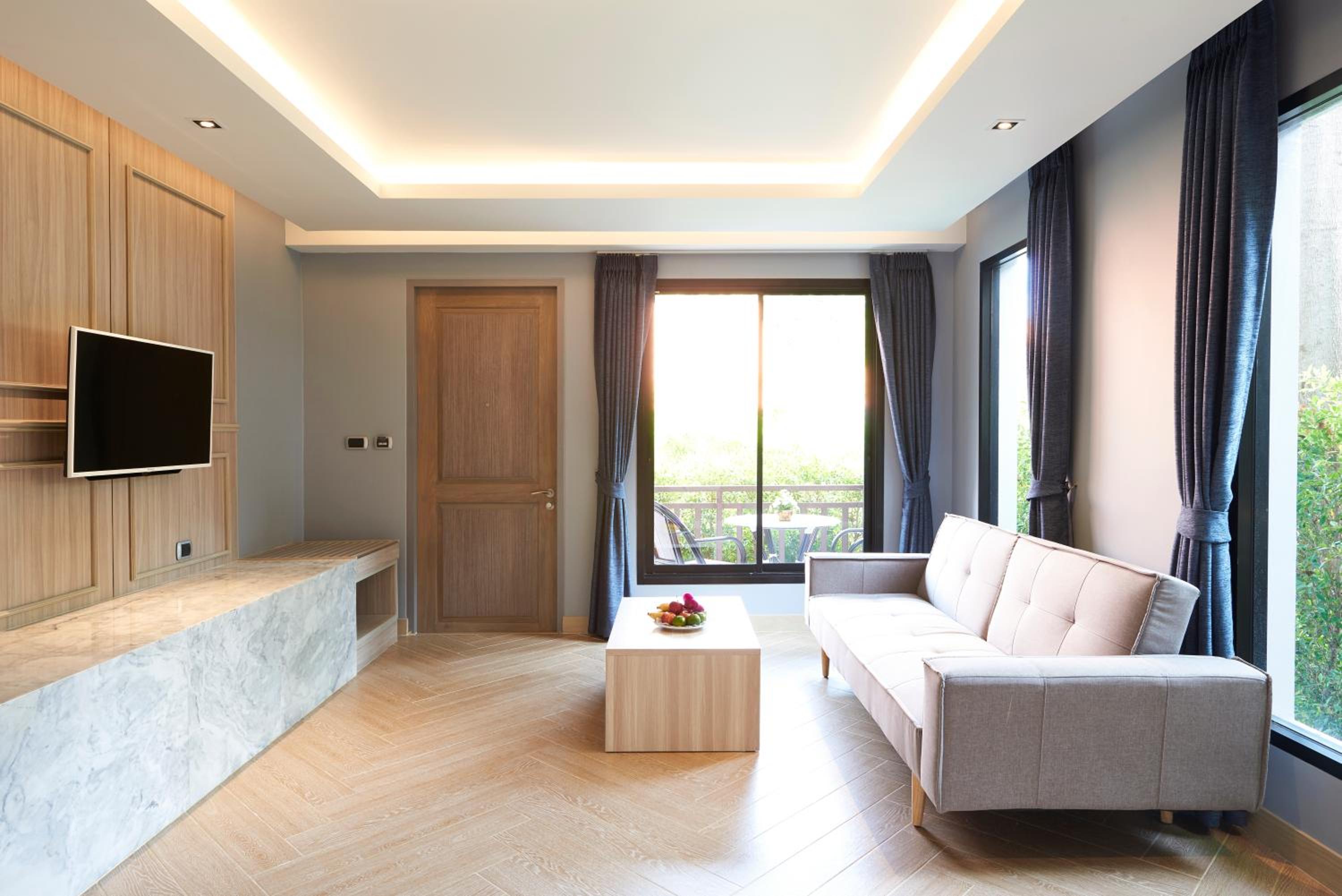 Chalet Suite thumbnail 6