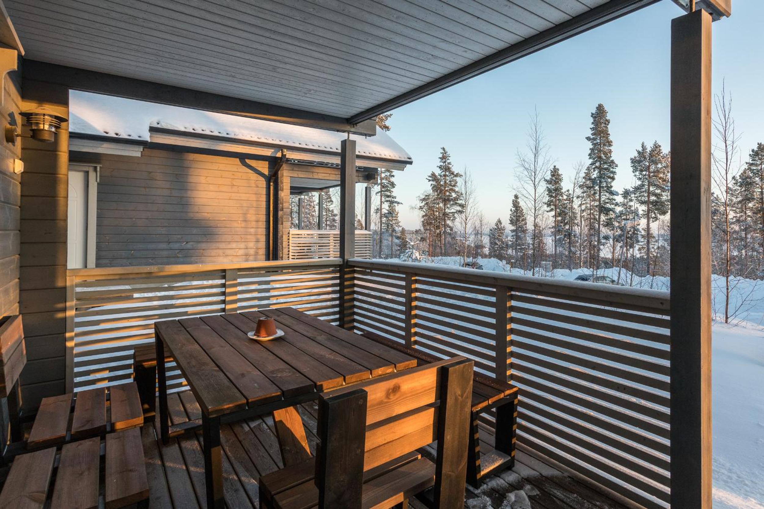 Three-Bedroom Chalet - Pyry - Photo 2