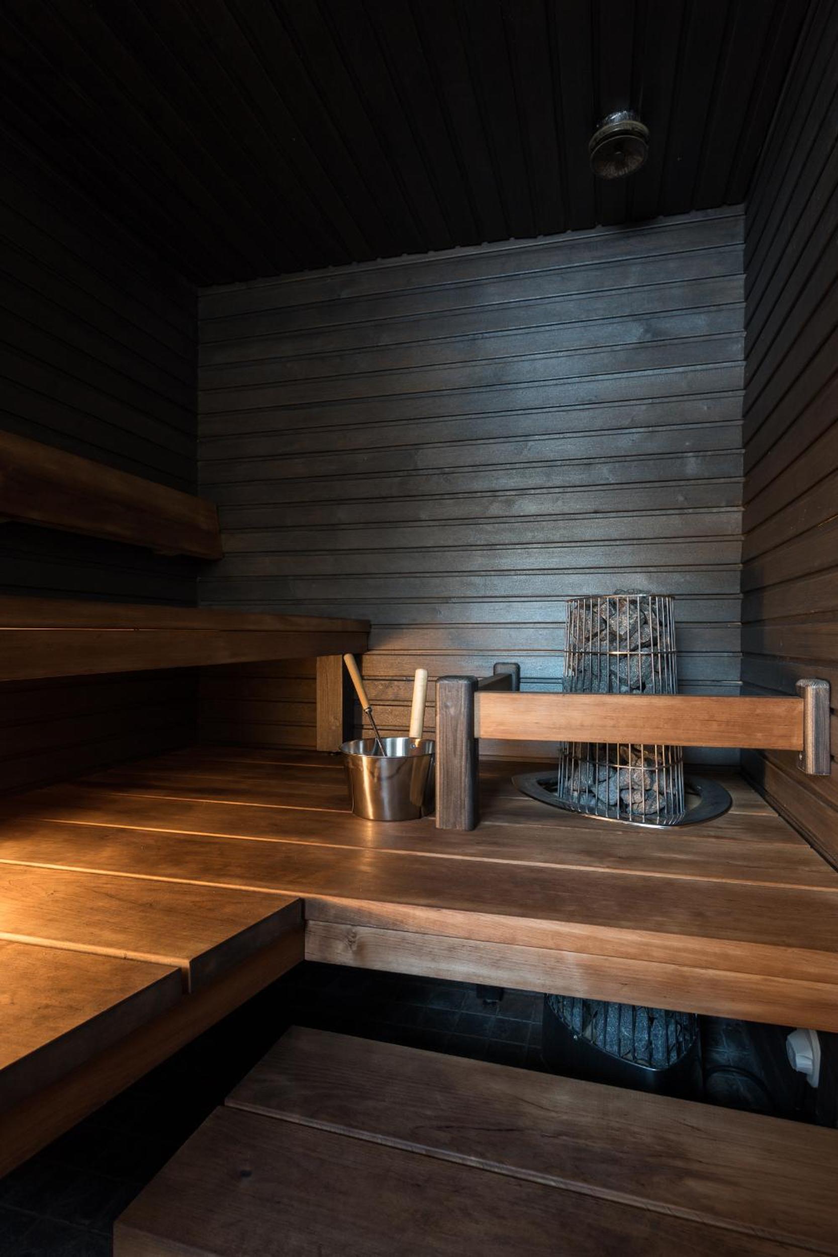 Three-Bedroom Chalet - Pyry - Photo 10