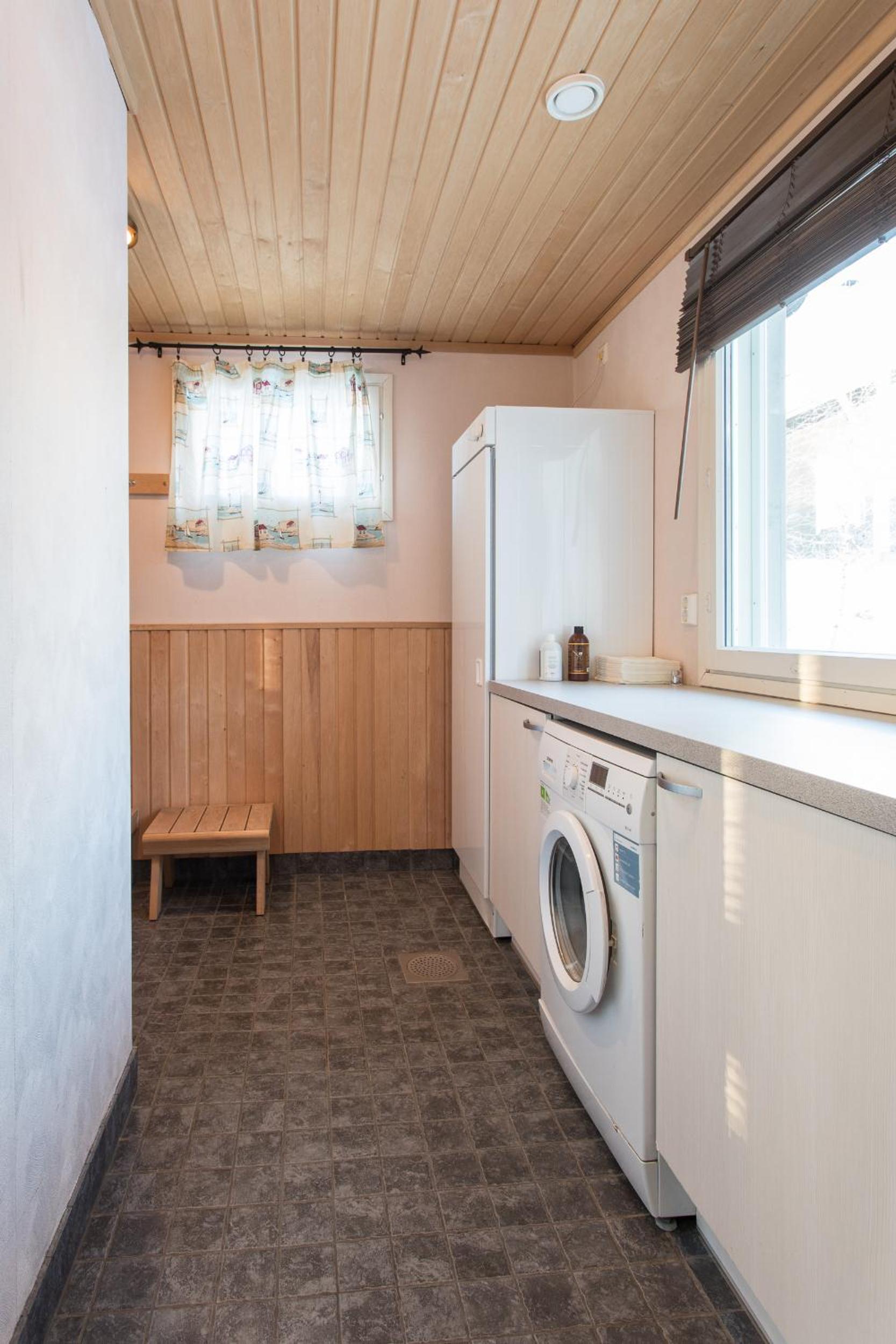Three-Bedroom Chalet - Pyry - Photo 17