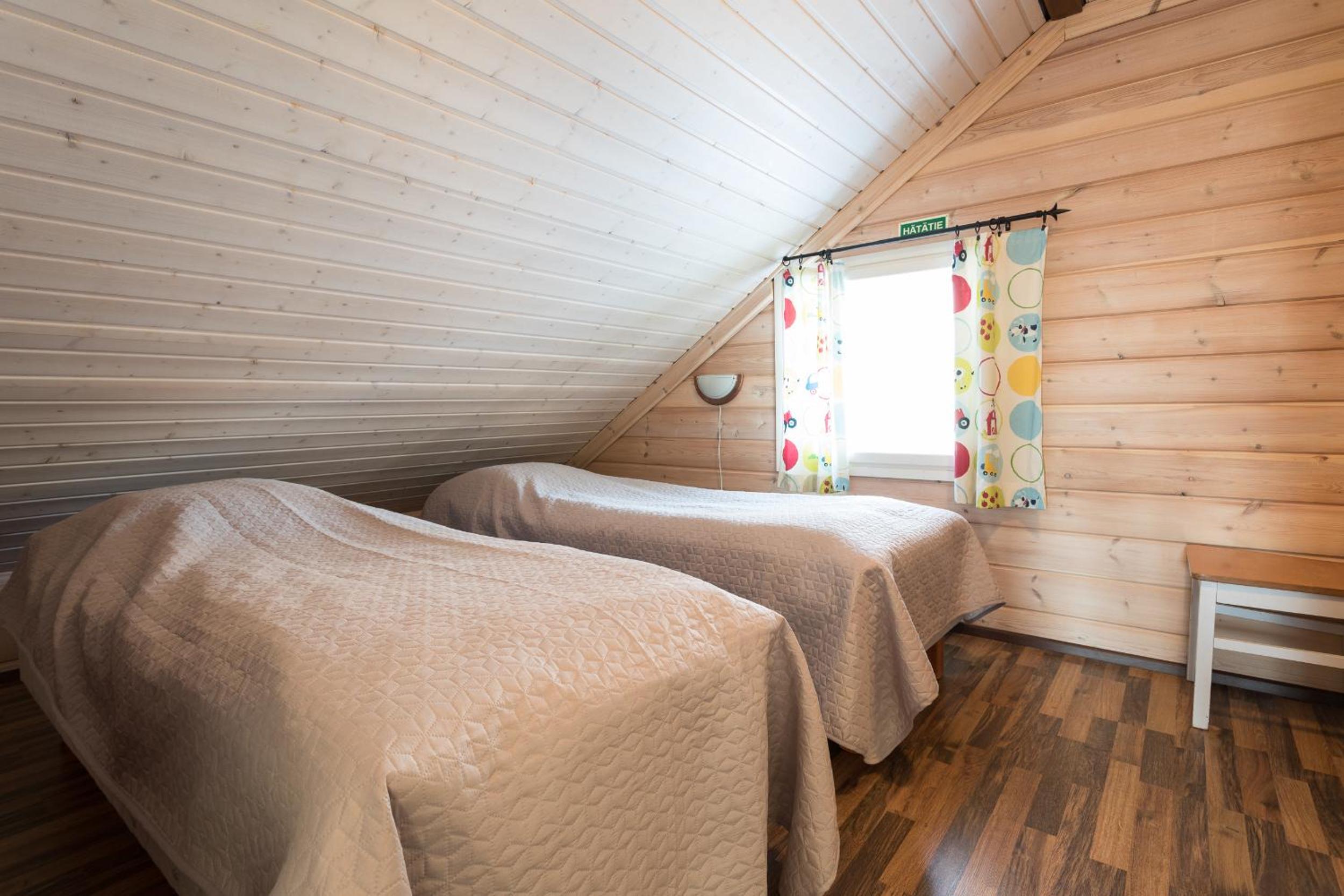 Three-Bedroom Chalet - Pyry - Photo 16