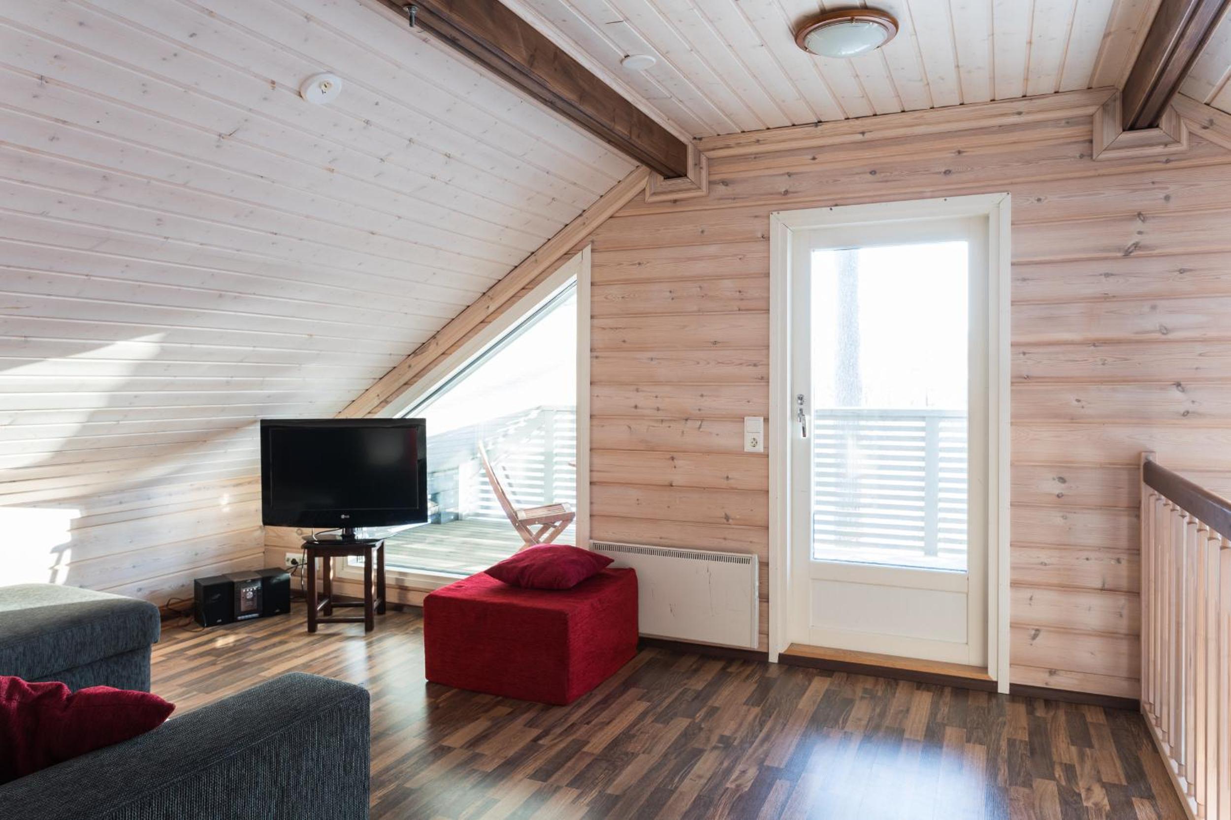 Three-Bedroom Chalet - Pyry - Photo 13