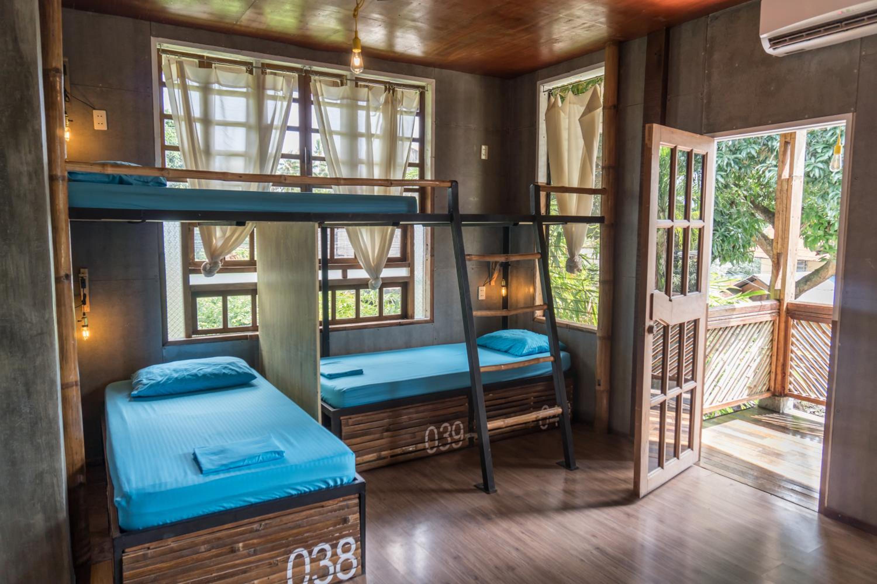 Bed in 10-Bed Mixed Dormitory Room photo 1