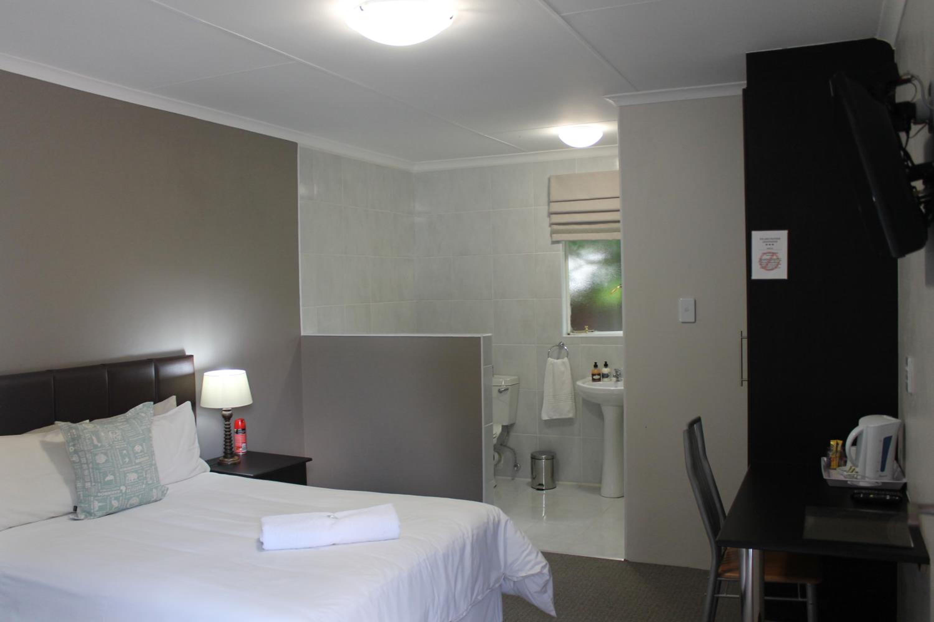 Small Double Room photo 1