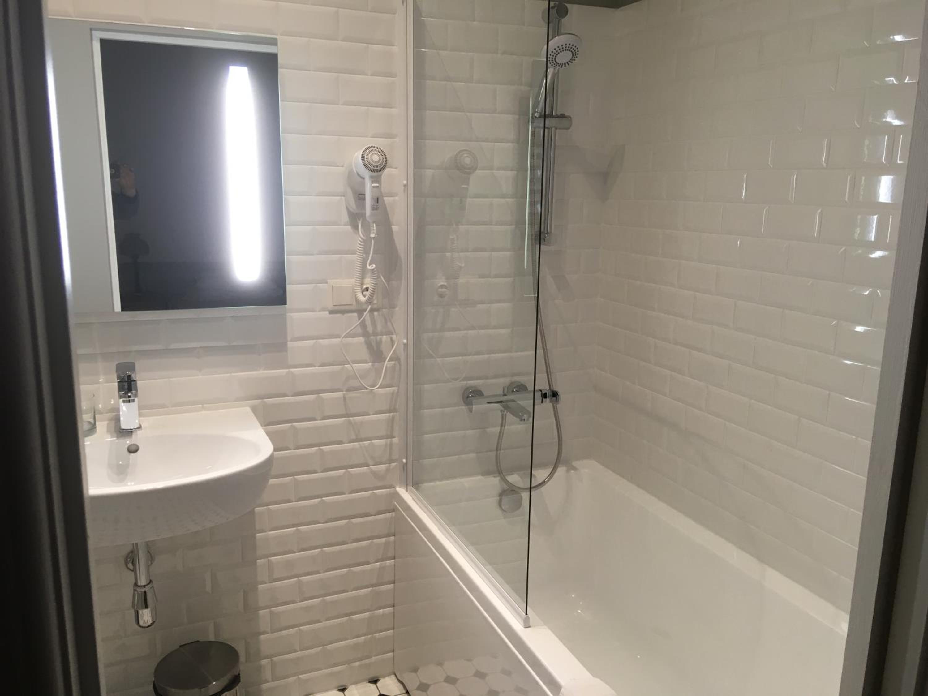 Standard Double Room - Photo 5