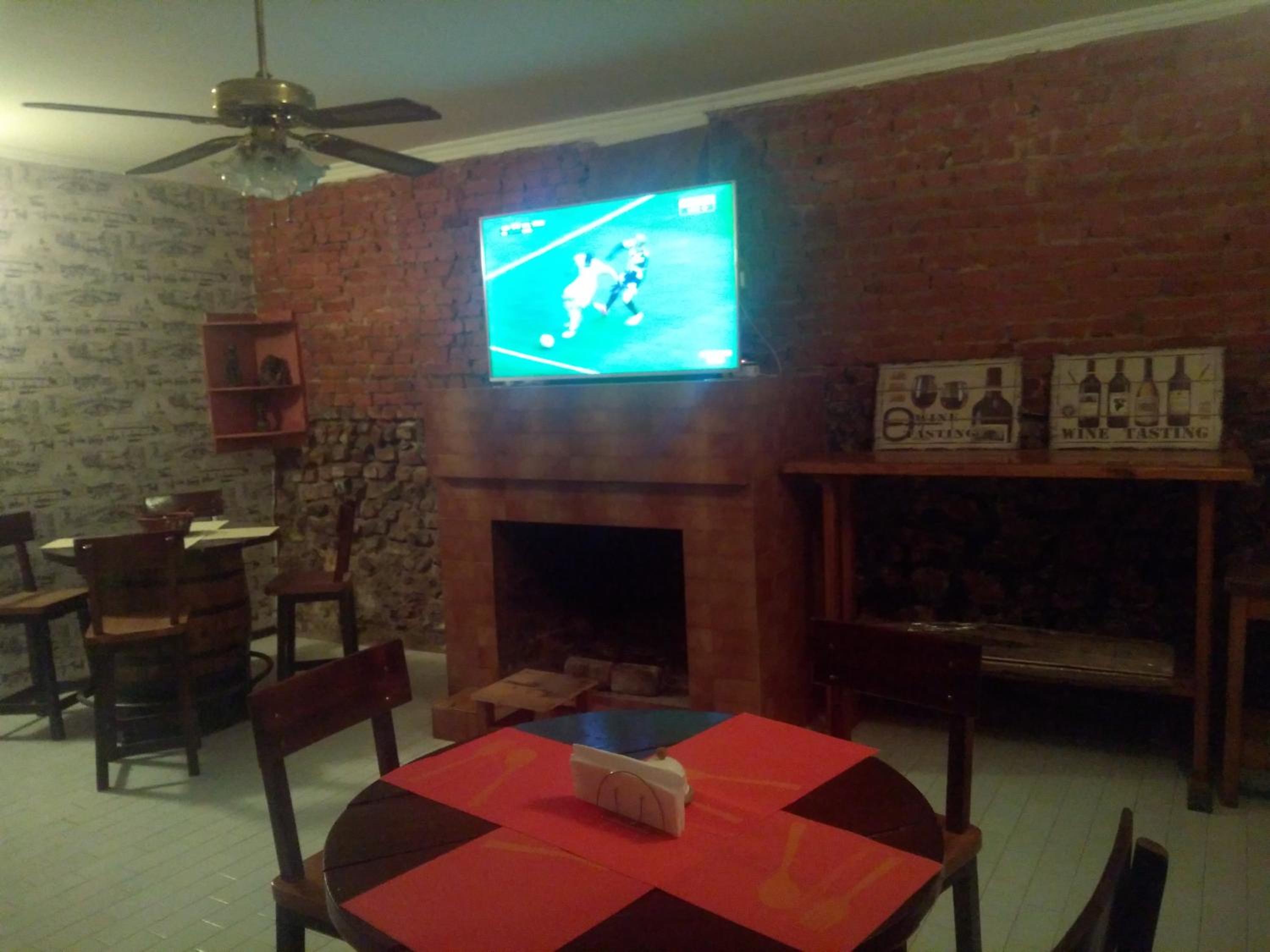 Deluxe Double Room with Balcony - Photo 9