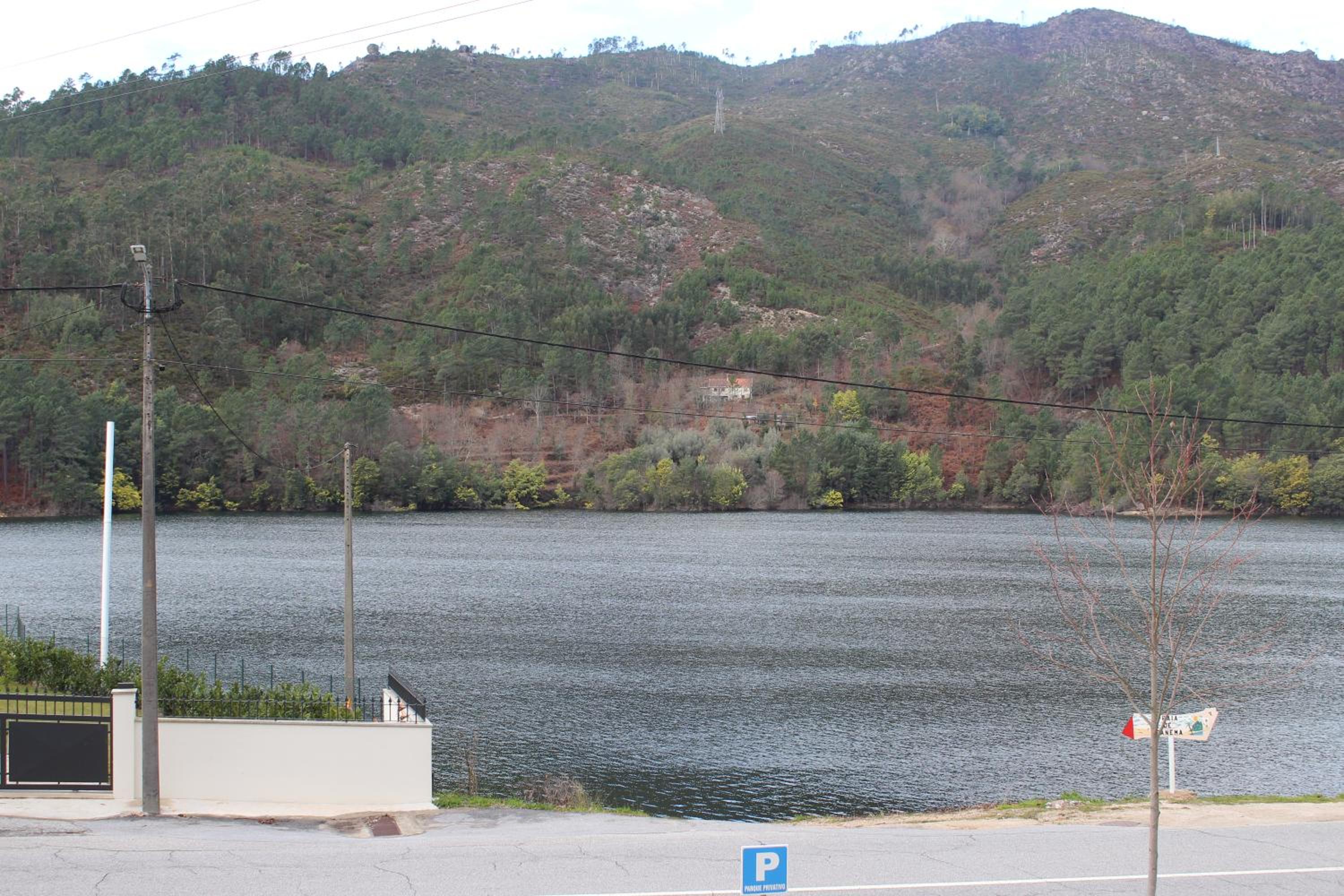 Double Room with River View - Photo 6