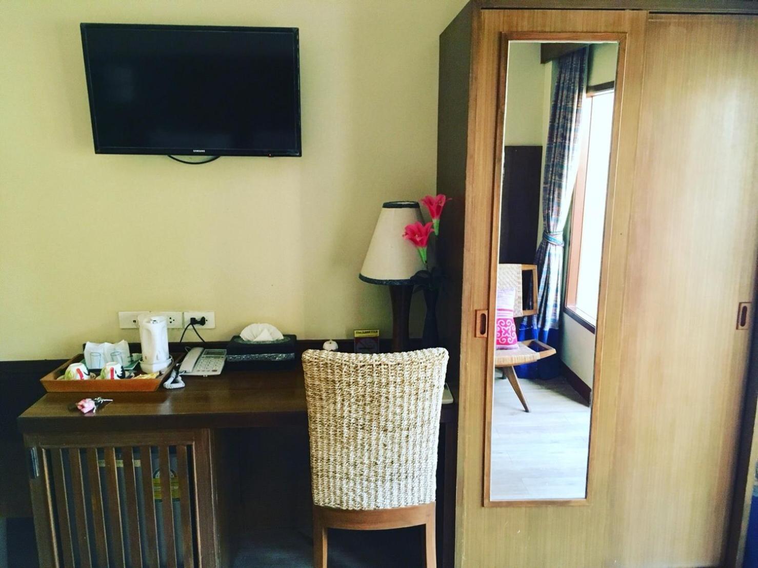 Standard Double or Twin Room - Photo 5