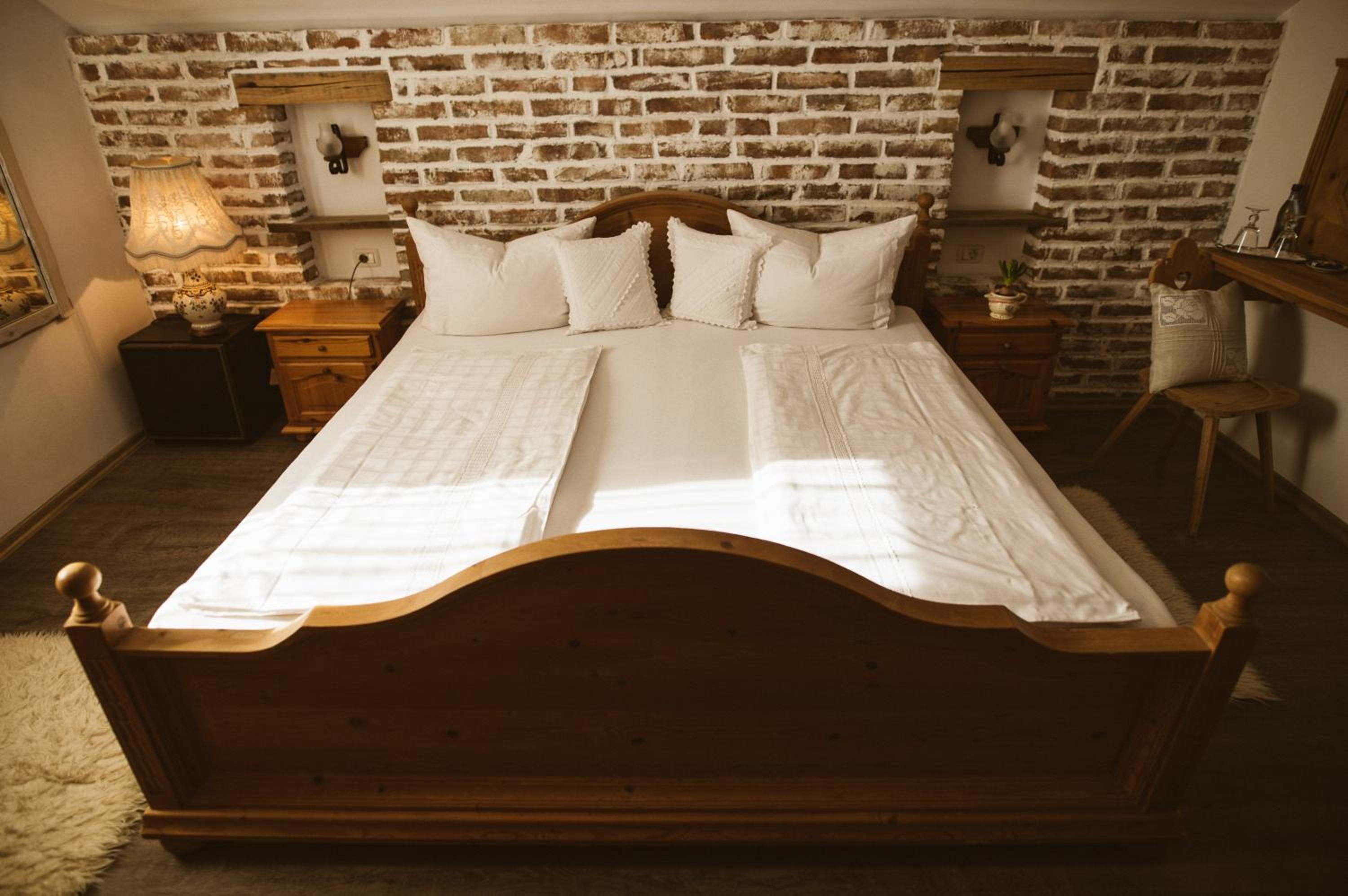 Double Room - Photo 7