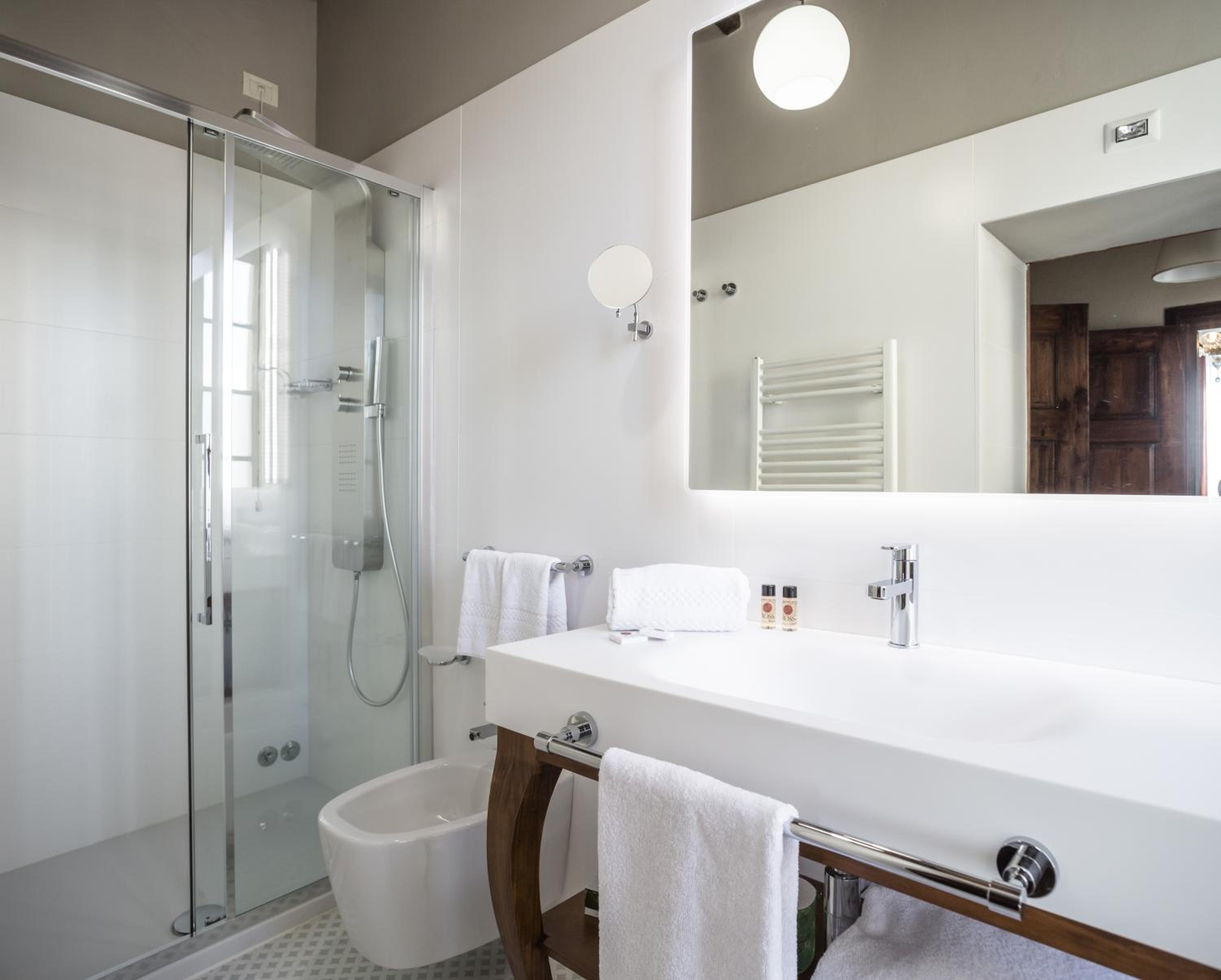 Superior Double Room - Photo 10