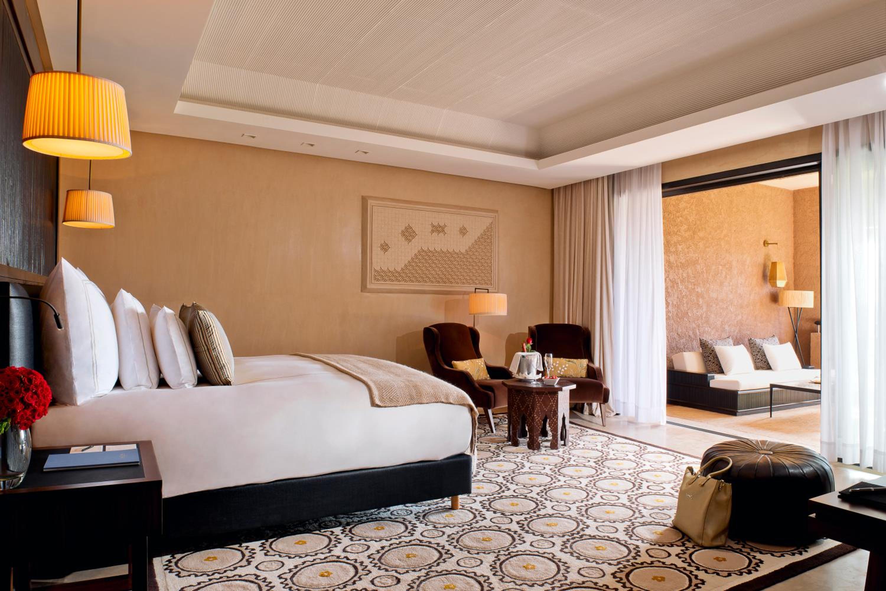 Suite with One King Bed (Non Smoking) photo 3