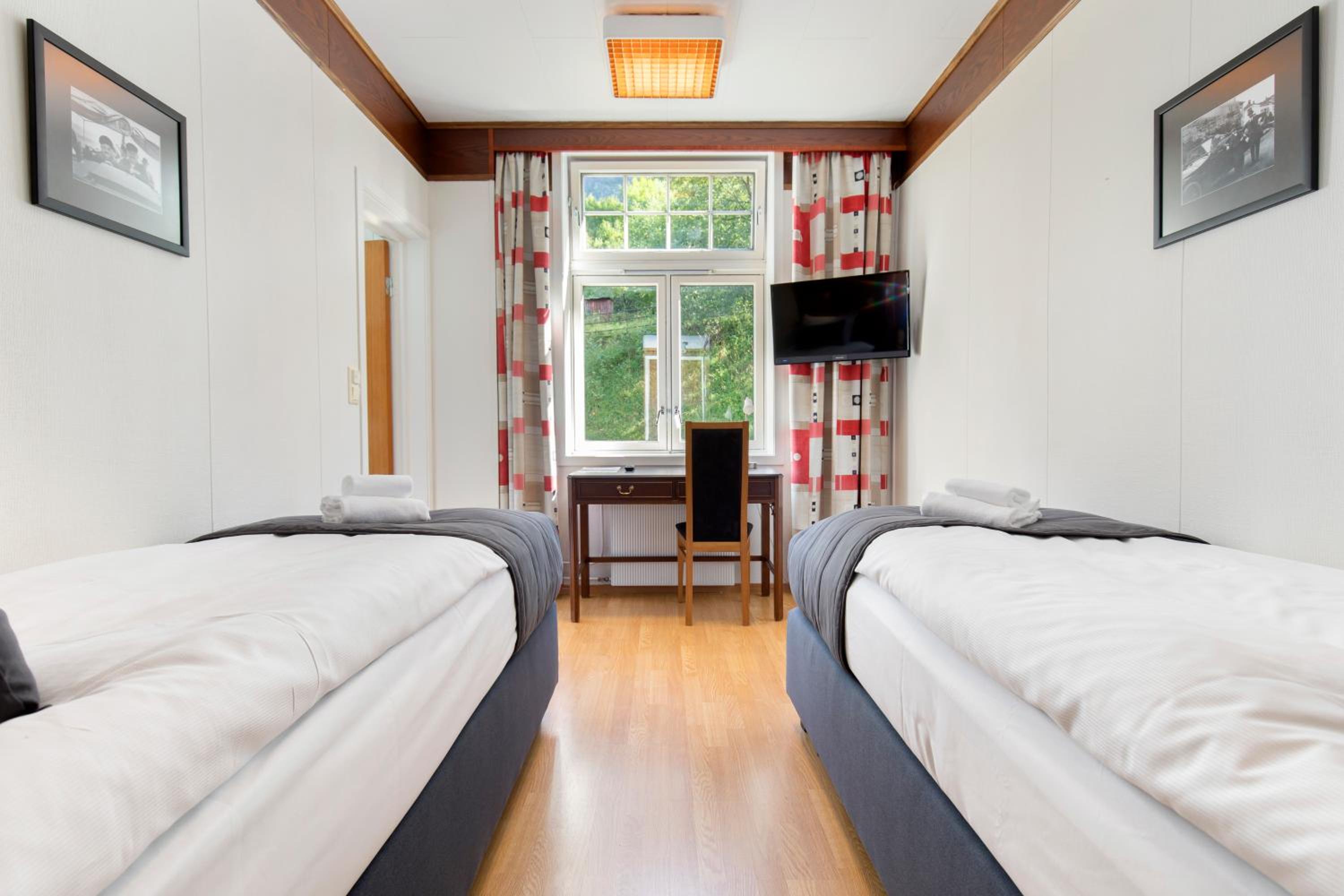 Standard Twin Room photo 2
