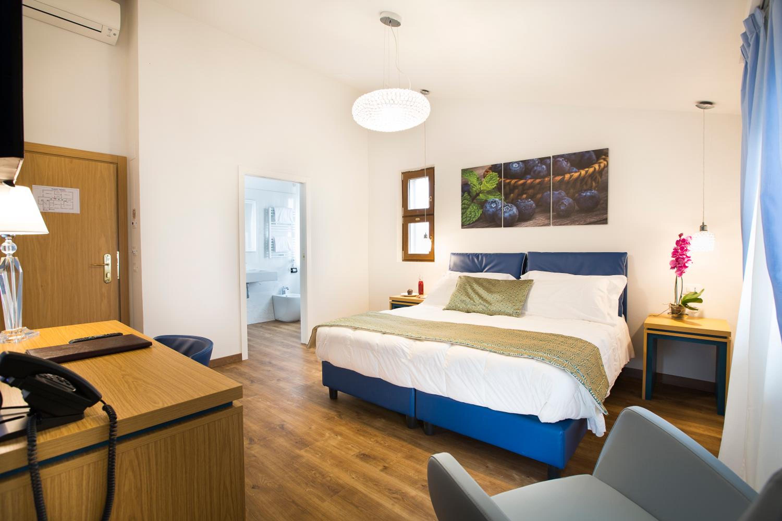 Superior Double Room - Photo 2