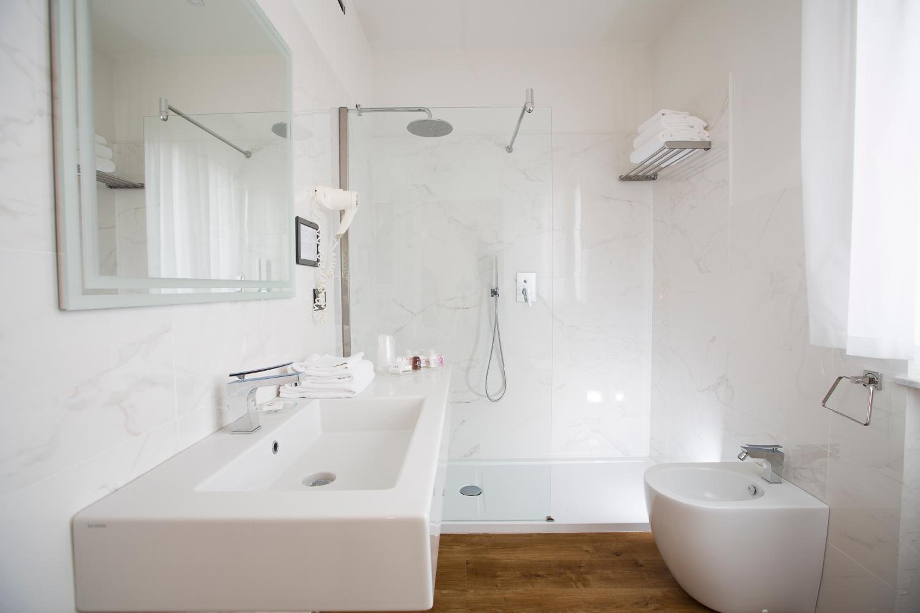 Superior Double Room - Photo 4