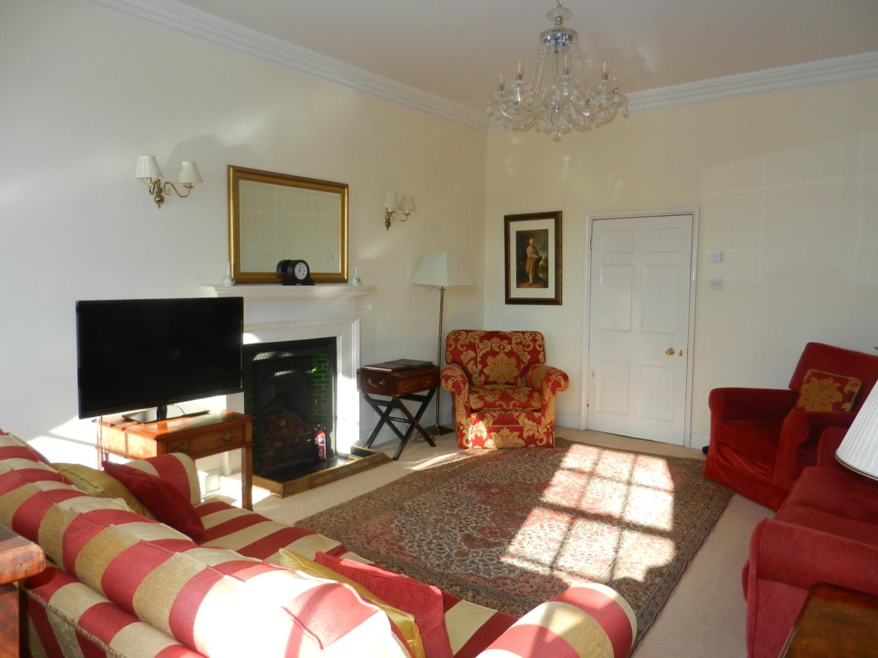 Apartment - Photo 1