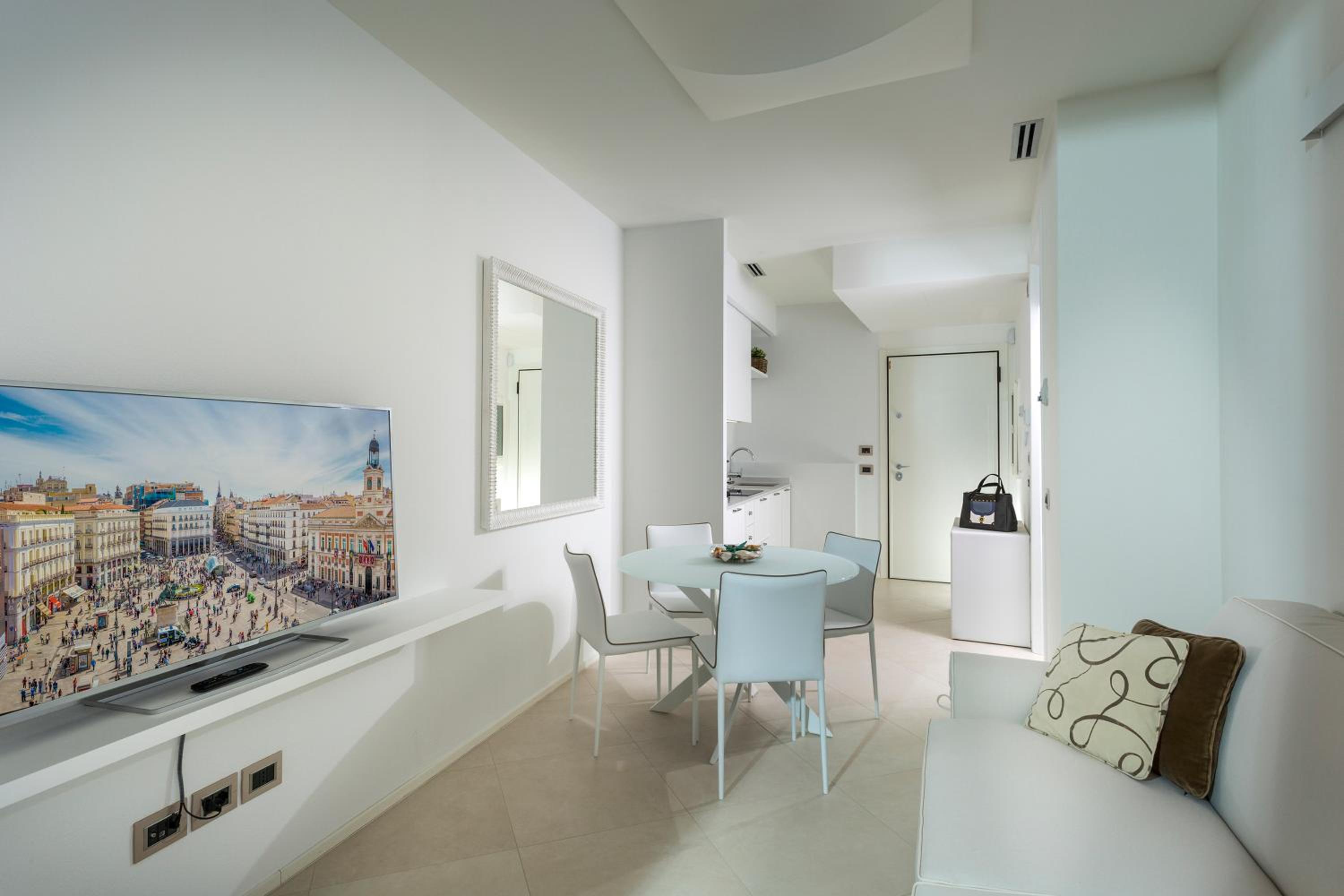 Superior Apartment - Photo 7