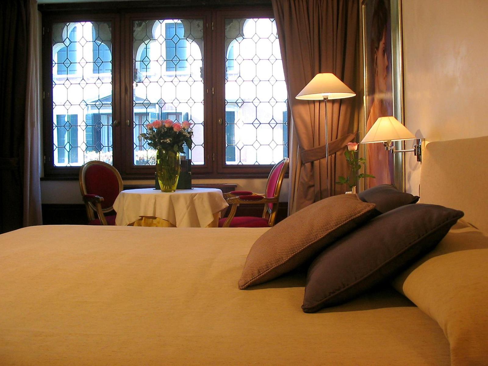 Deluxe Double Room with Canal View