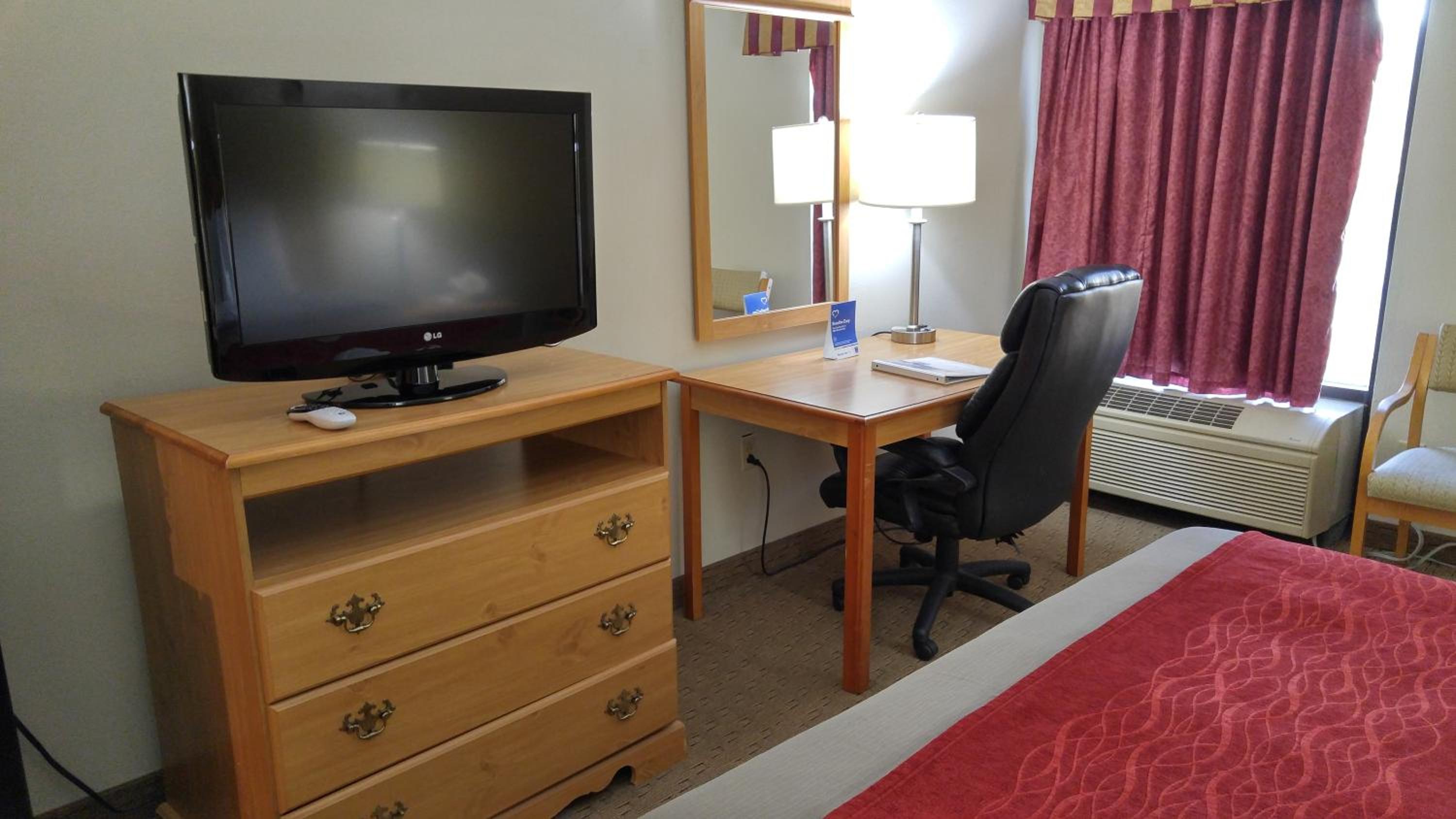 King Room - Non-Smoking - Photo 4