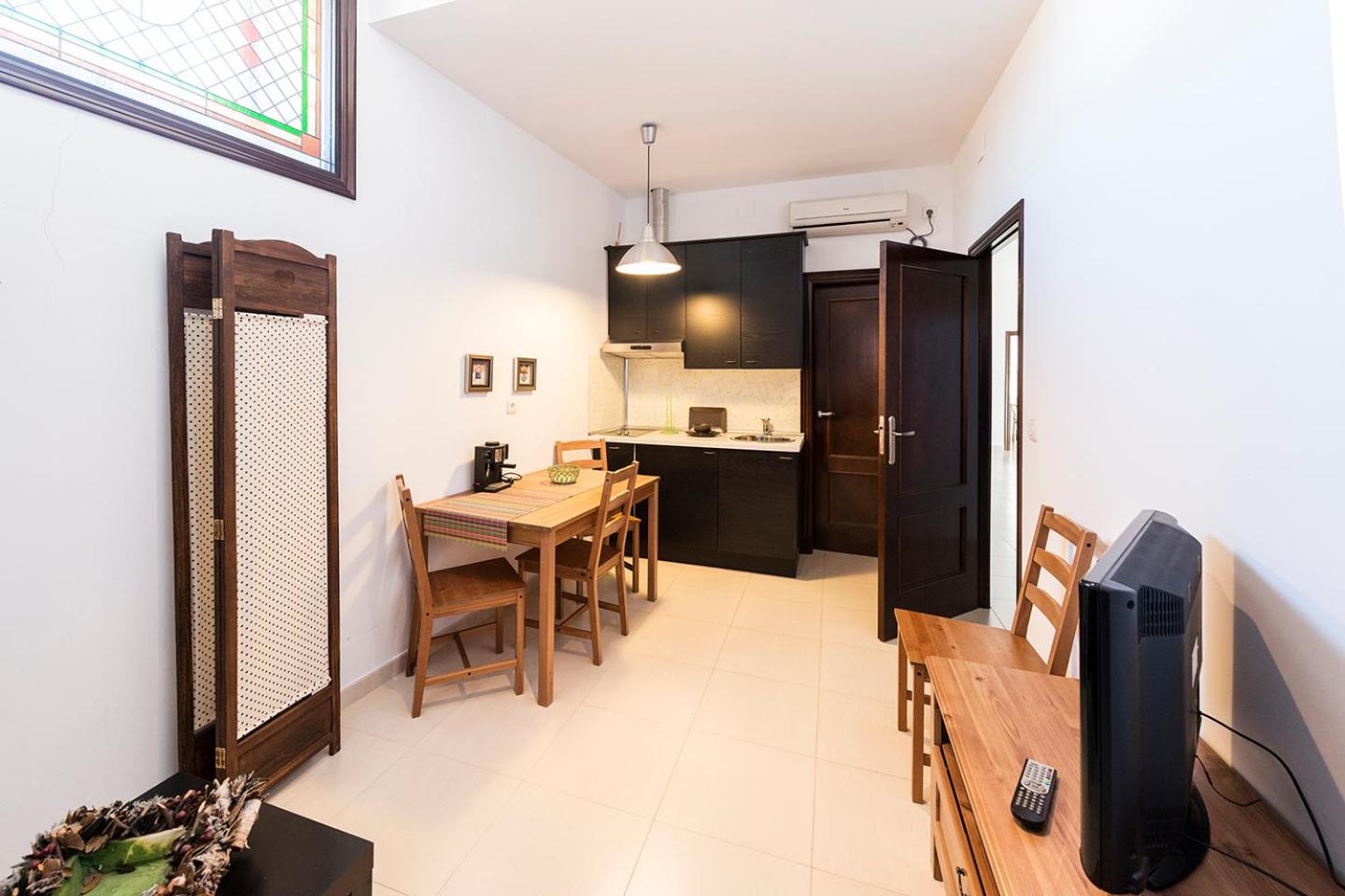 Family Double Room - Photo 6