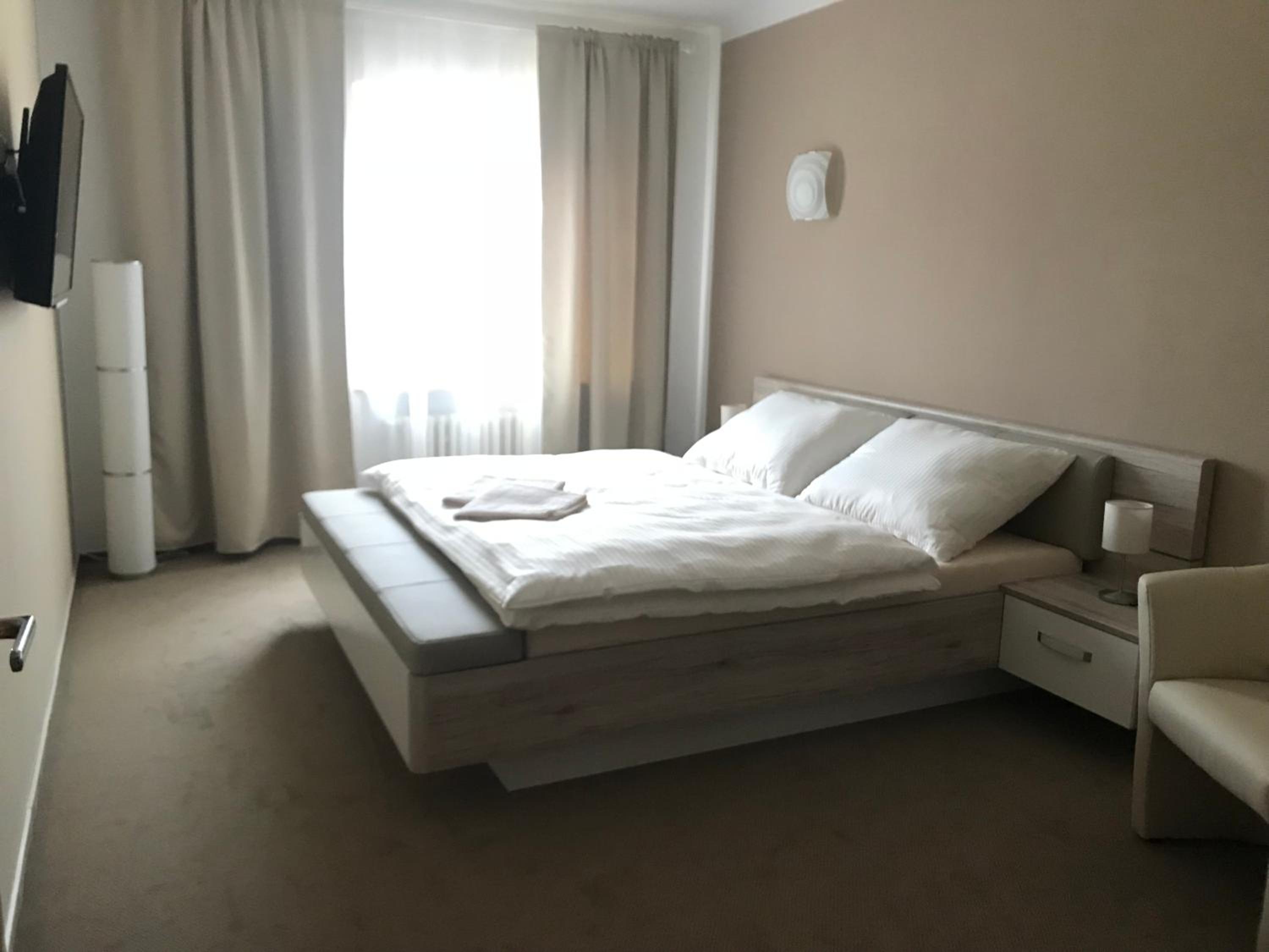 Deluxe Double Room with Shower photo 1