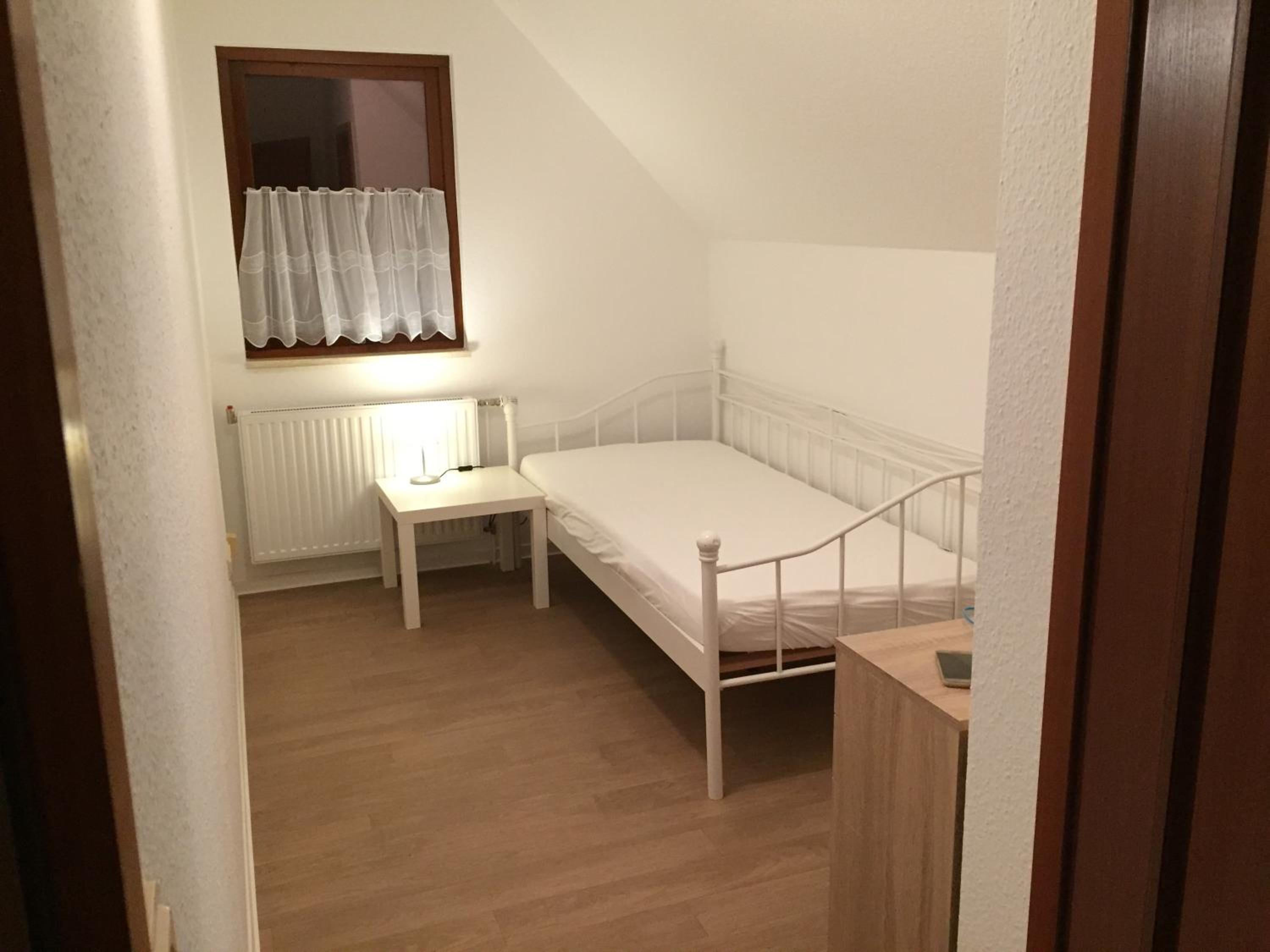 Budget Single Room photo 3